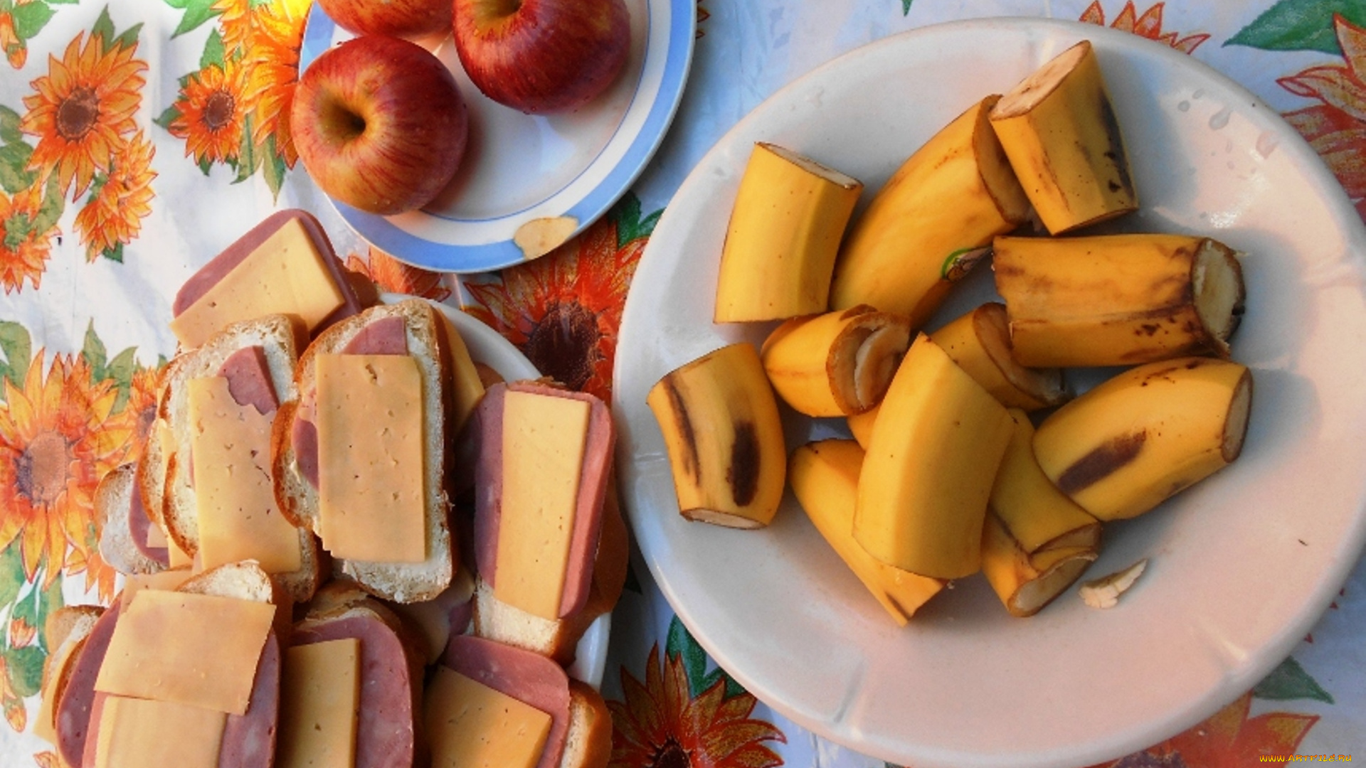 еда, бутерброды, , гамбургеры, , канапе, бананы, яблоки, хлеб, колбаса, сыр