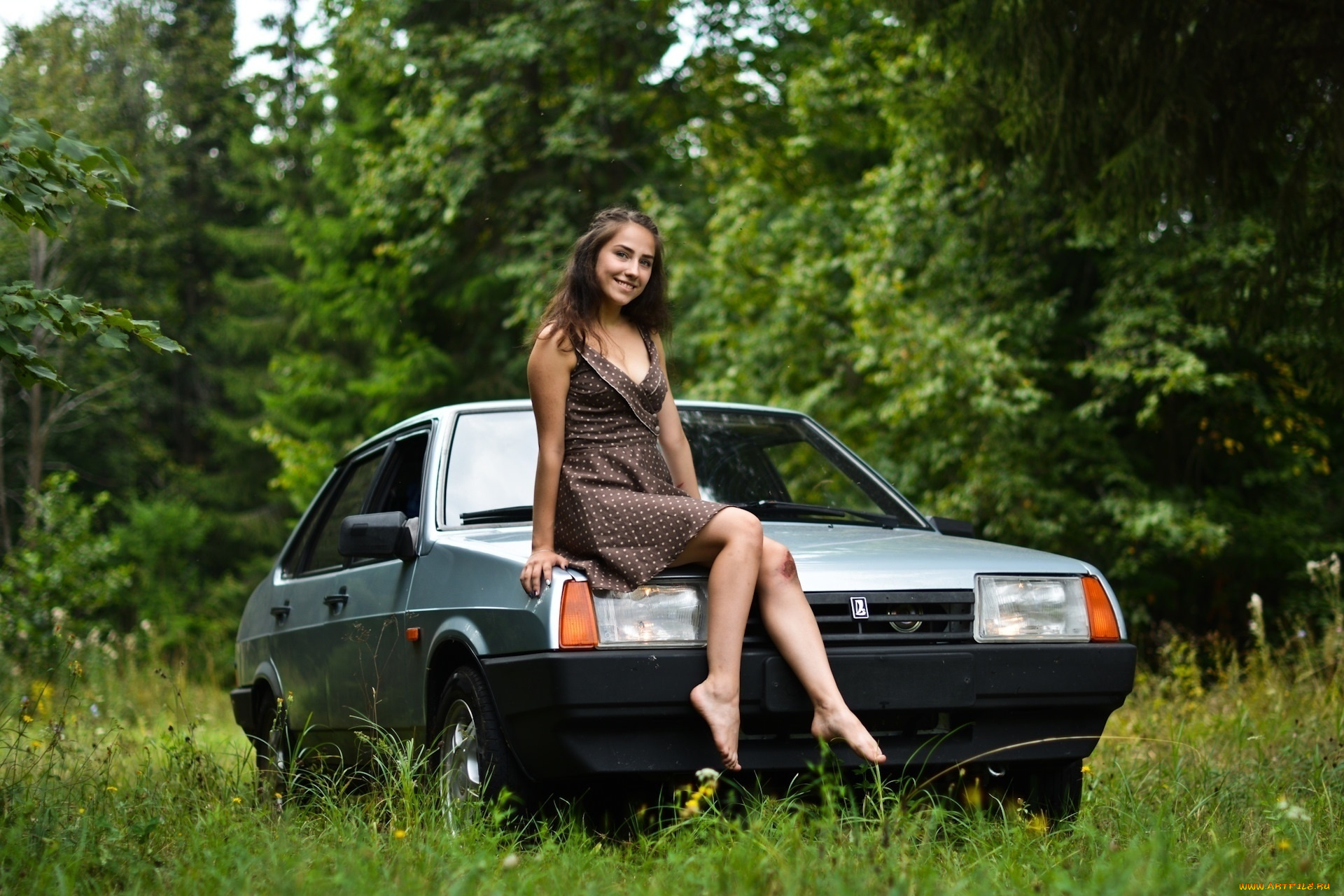 девушка, и, авто, автомобили, -авто, с, девушками, девушка, женщина, шатенка, темноволосая, сексуальная, модель, звезда, позирует, разная, обувь, верхняя, стильная, одежда, нижнее, эротическое, бельё, трусы, лифчик, колготки, чулки, аксессуары, макияж, и, множество, элементов, на, фотографии