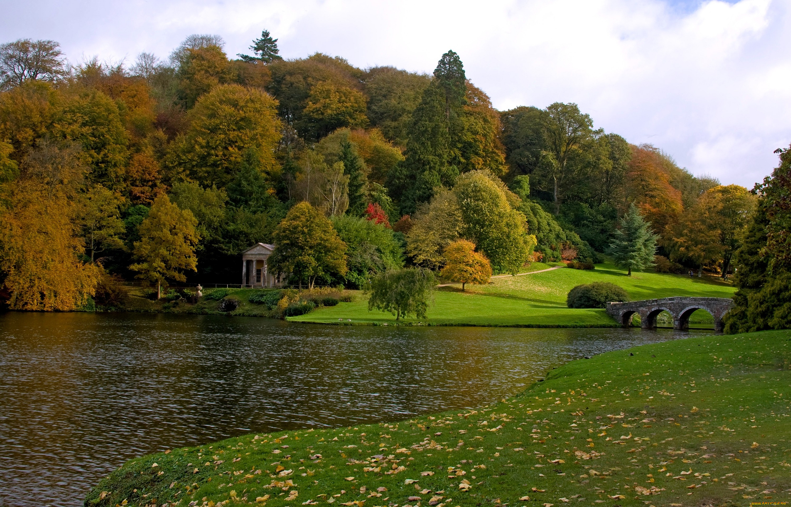 природа, реки, озера, деревья, мост, тропинка, беседка, вода, осень