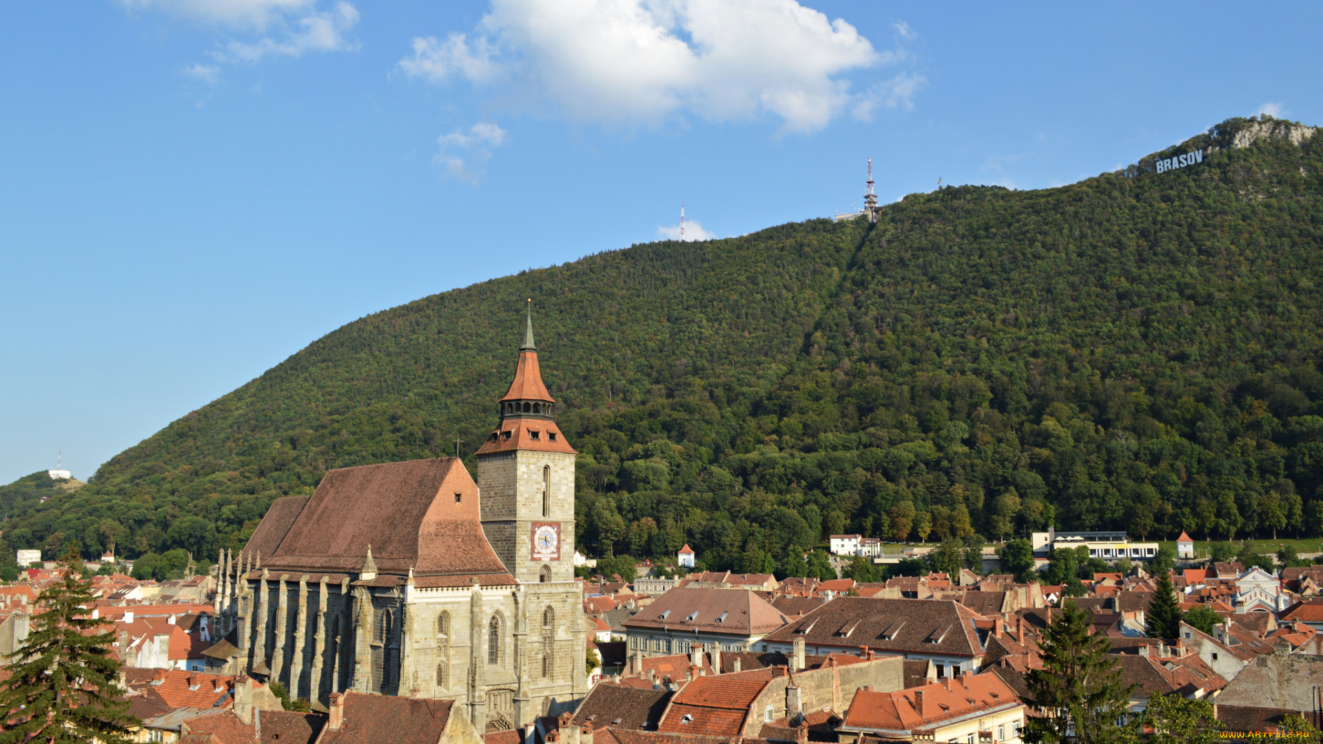 brasov, romania, города, панорамы, black, church, панорама, крыши, горы, Чёрная, церковь, румыния, брашов