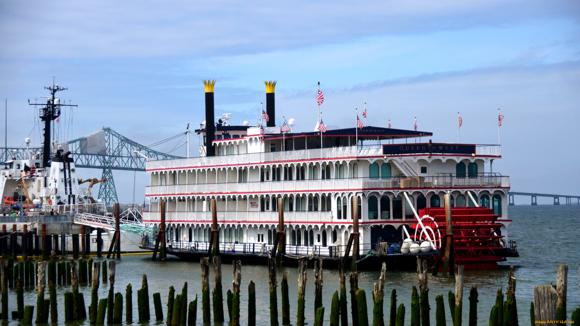 queen, of, the, west, docked, in, astoria, корабли, пароходы, колесный, пароход