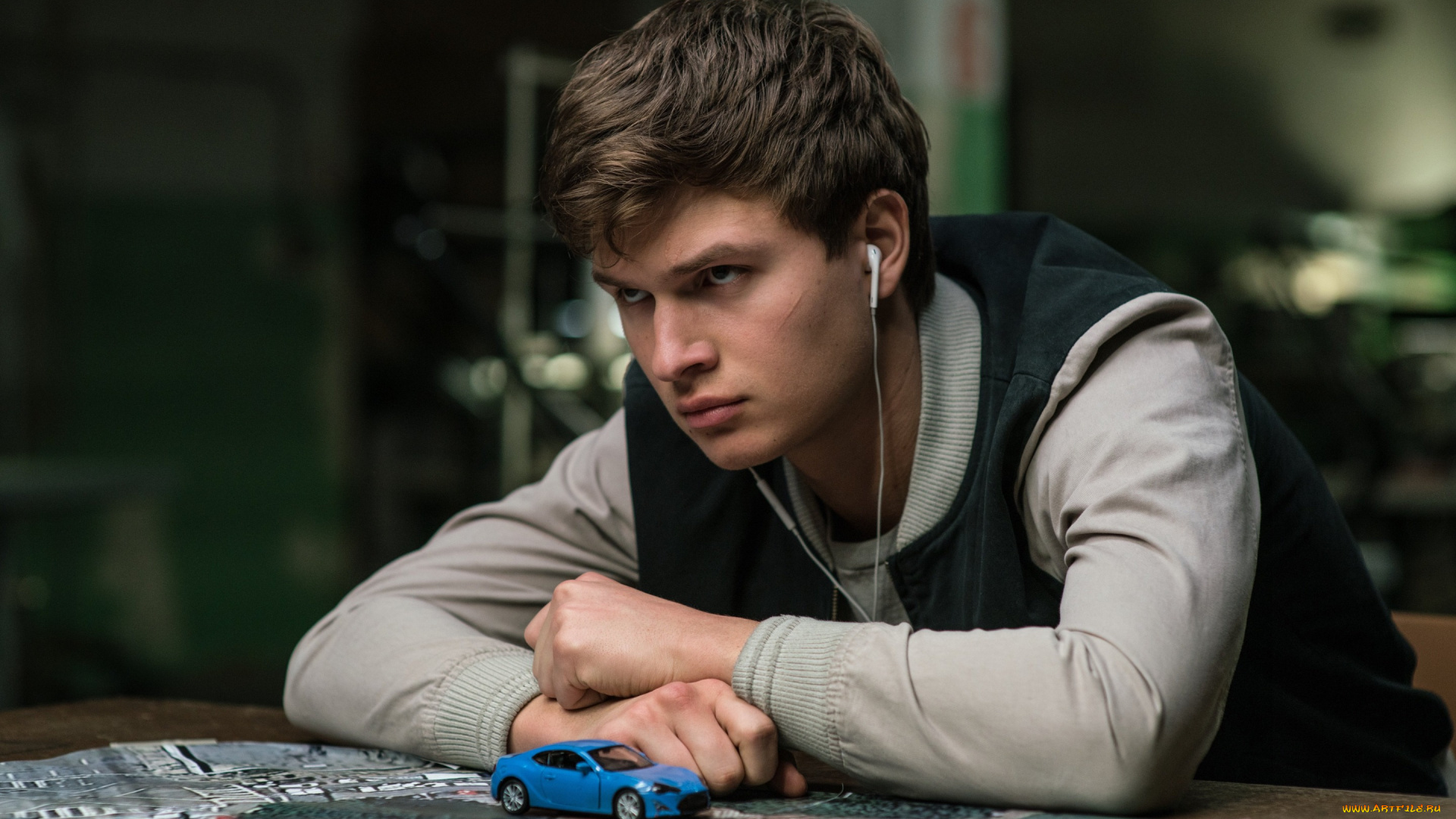 мужчины, ansel, elgort, энсел, элгорт, парень, взгляд, baby, driver, малыш, на, драйве, наушники, ansel, elgort