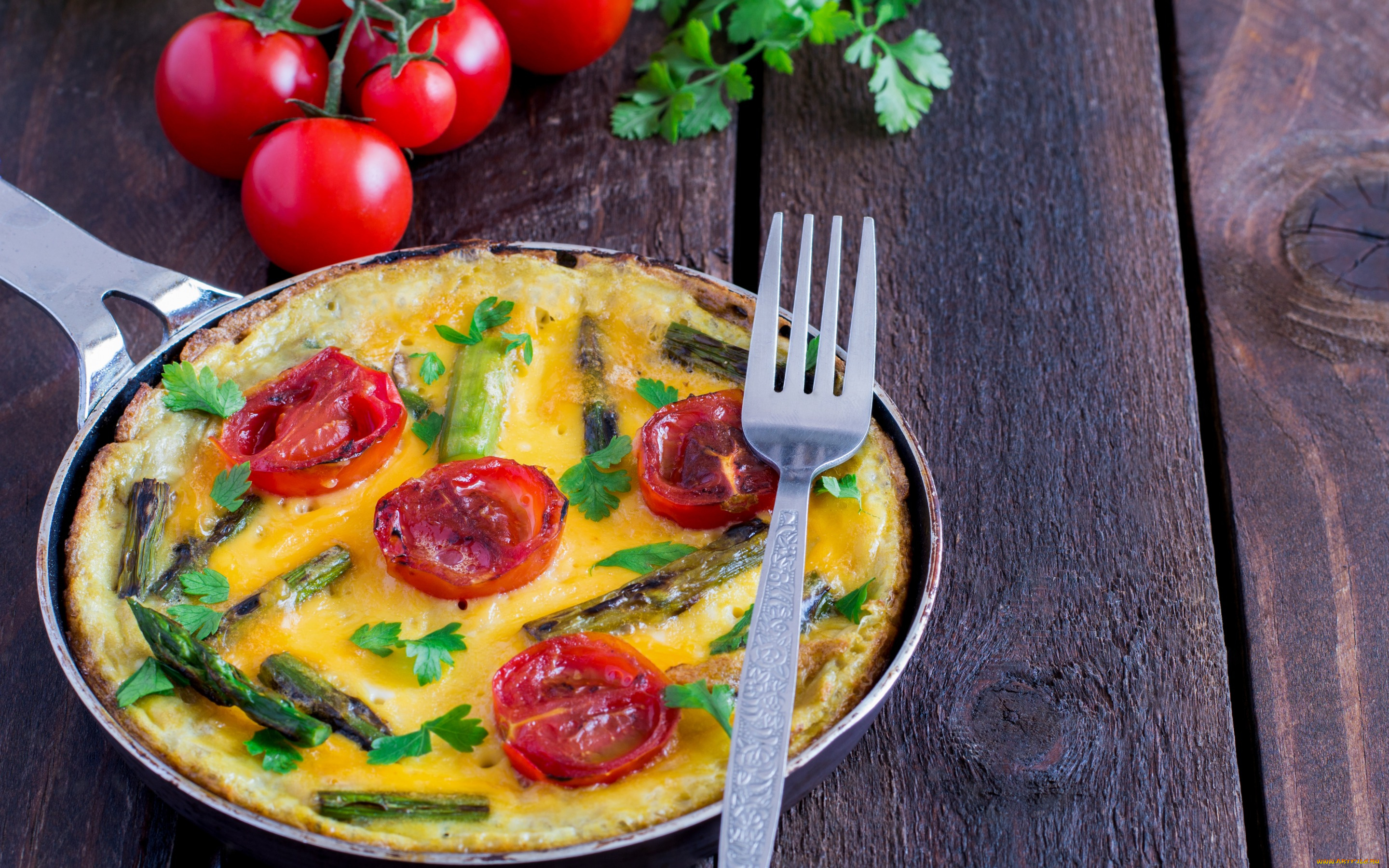 еда, Яичные, блюда, овощи, помидоры, омлет, зелень, вилка, яичница