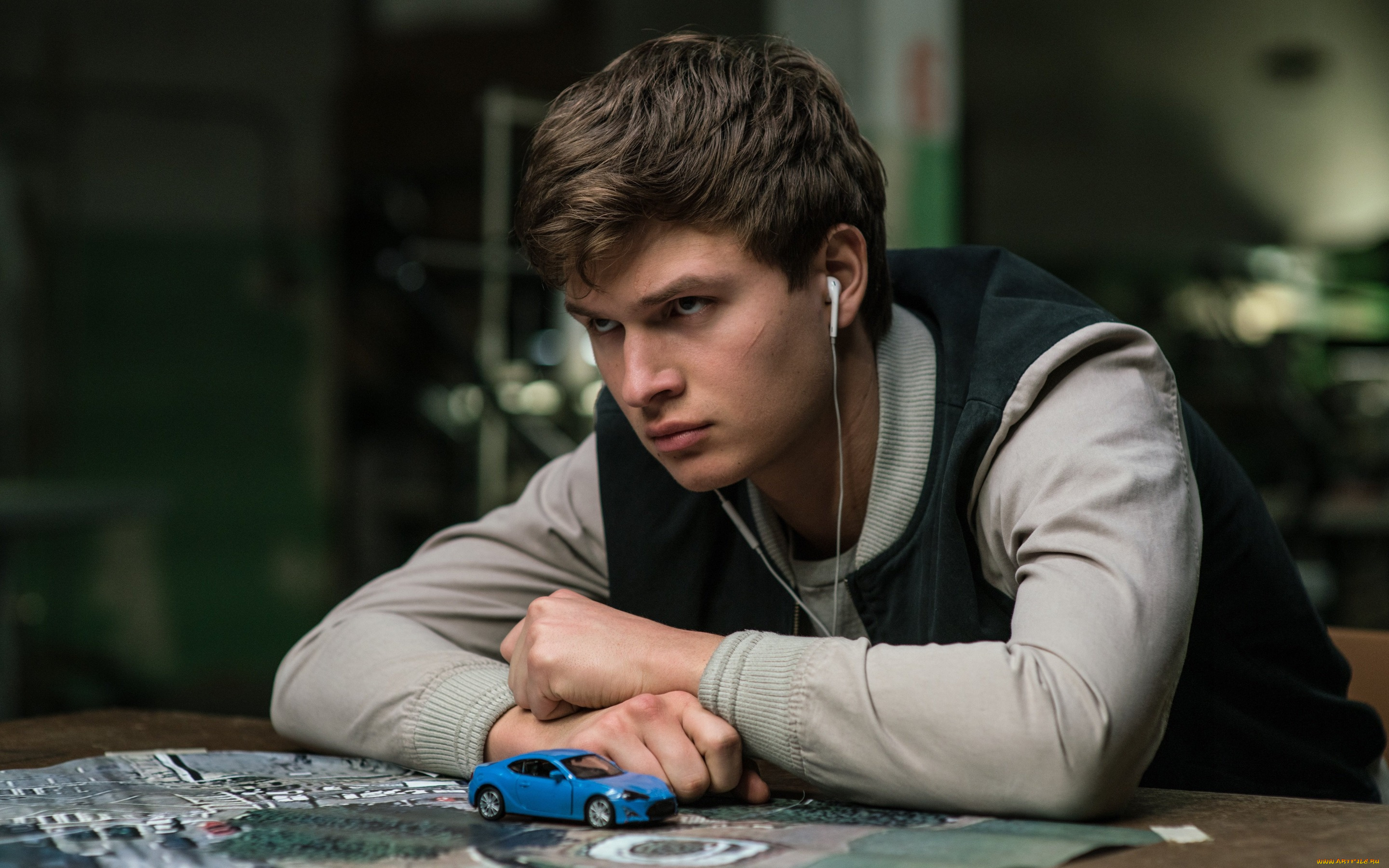 мужчины, ansel, elgort, энсел, элгорт, парень, взгляд, baby, driver, малыш, на, драйве, наушники, ansel, elgort