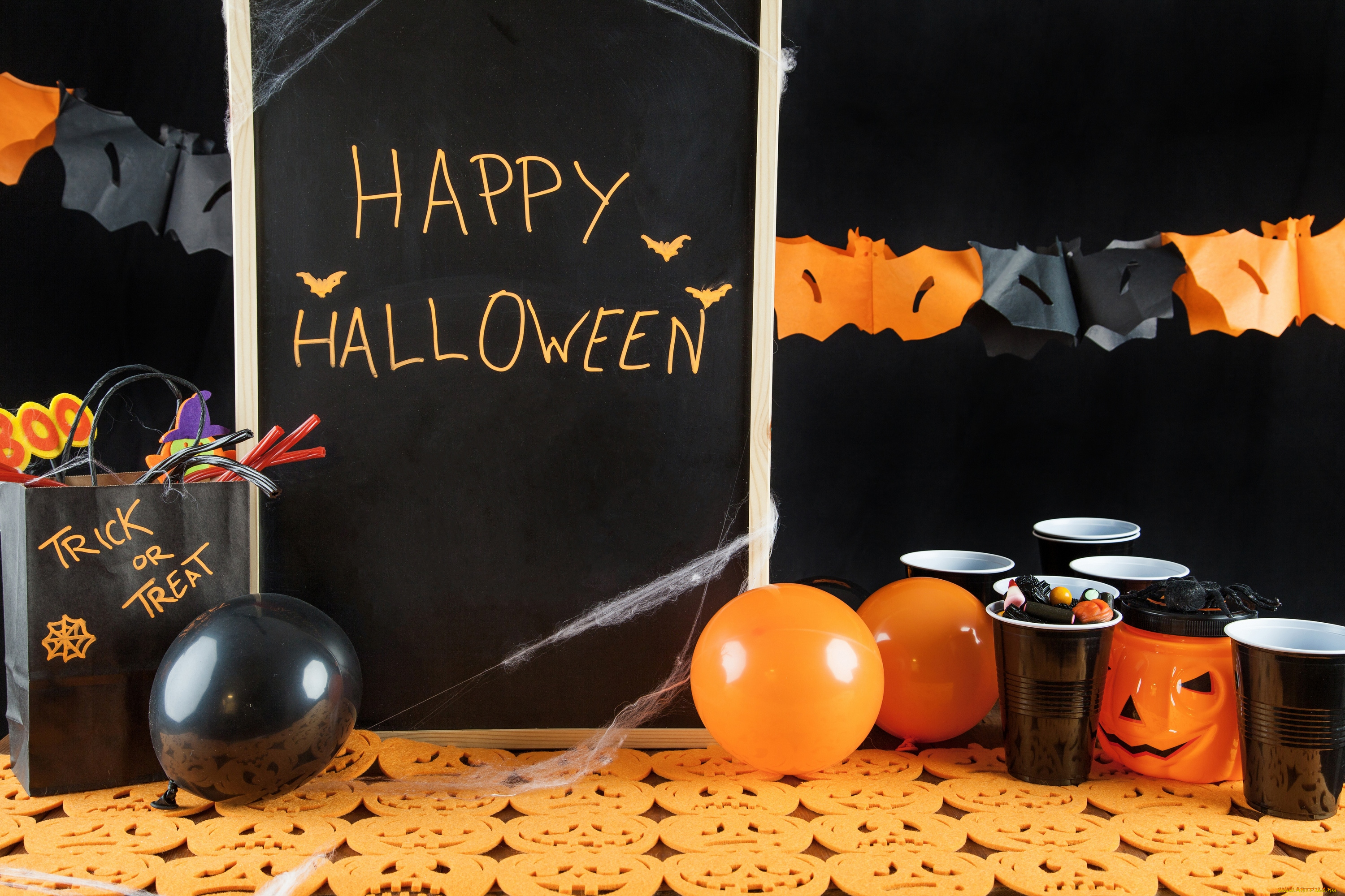 праздничные, хэллоуин, стаканы, мармелад, праздник, свечи, пауки, шар, тыква, гирлянда