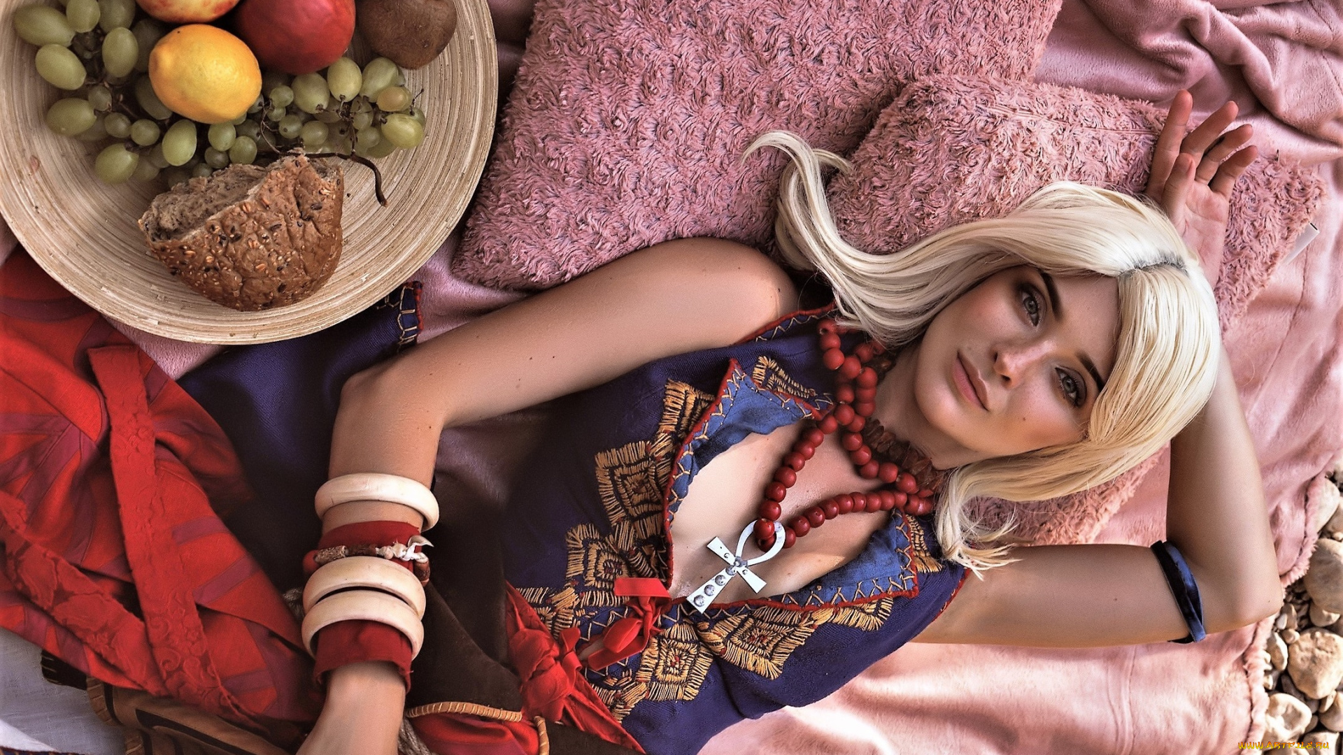 девушки, софия, летяго, , sophie, katssby, образ, костюм, украшения, тарелка, подушки