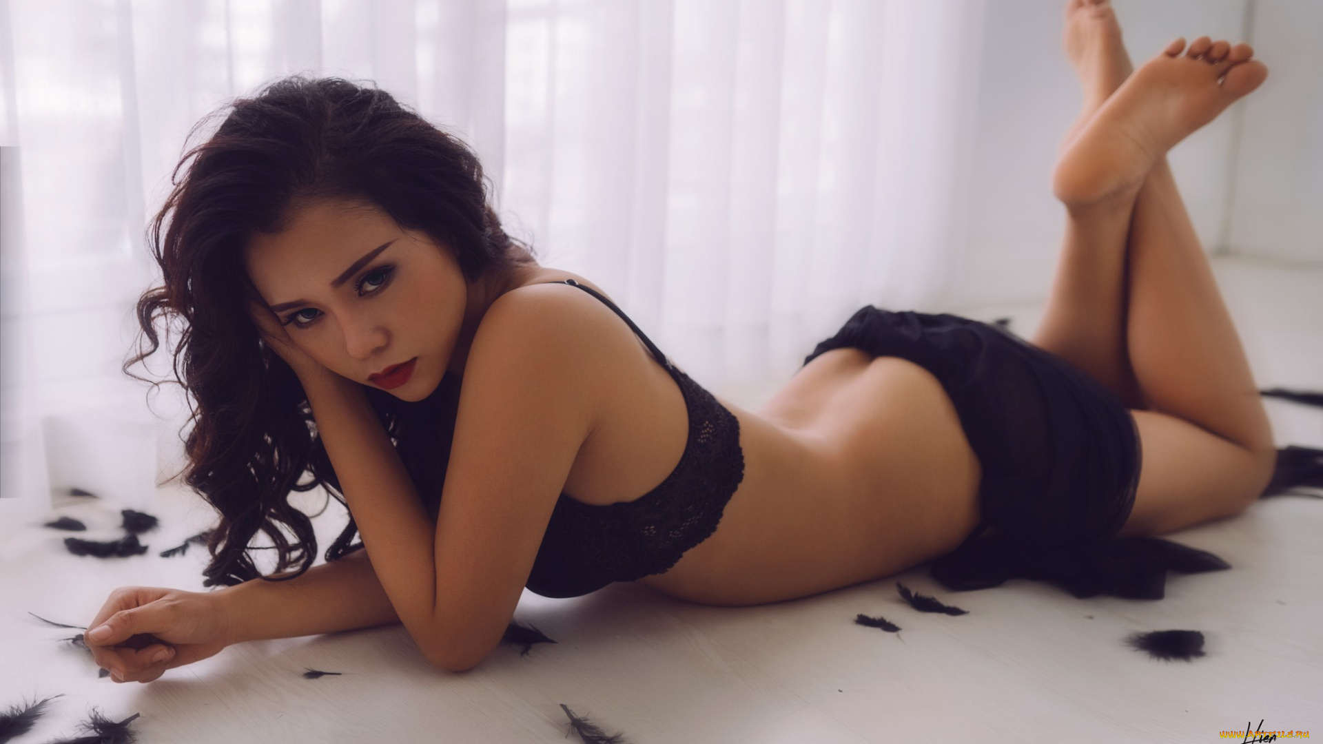 девушка, -, girl, девушки, -, азиатки, девушка, женщина, брюнетка, темноволосая, сексуальная, модель, звезда, позирует, разная, обувь, верхняя, стильная, одежда, нижнее, эротическое, бельё, трусы, лифчик, колготки, чулки, аксессуары, макияж, и, множество, элементов, на, фотографии