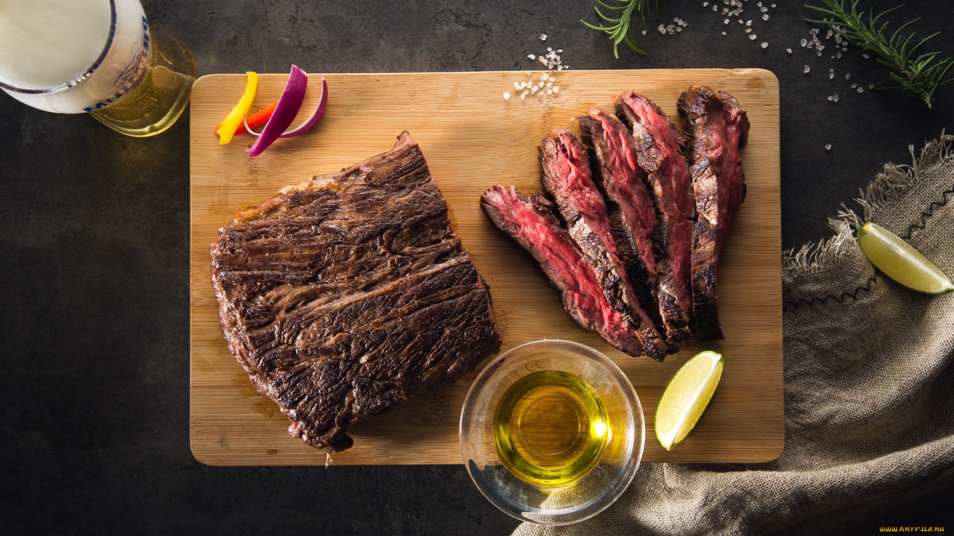 еда, мясные, блюда, стейк, пиво, мясо, лимон