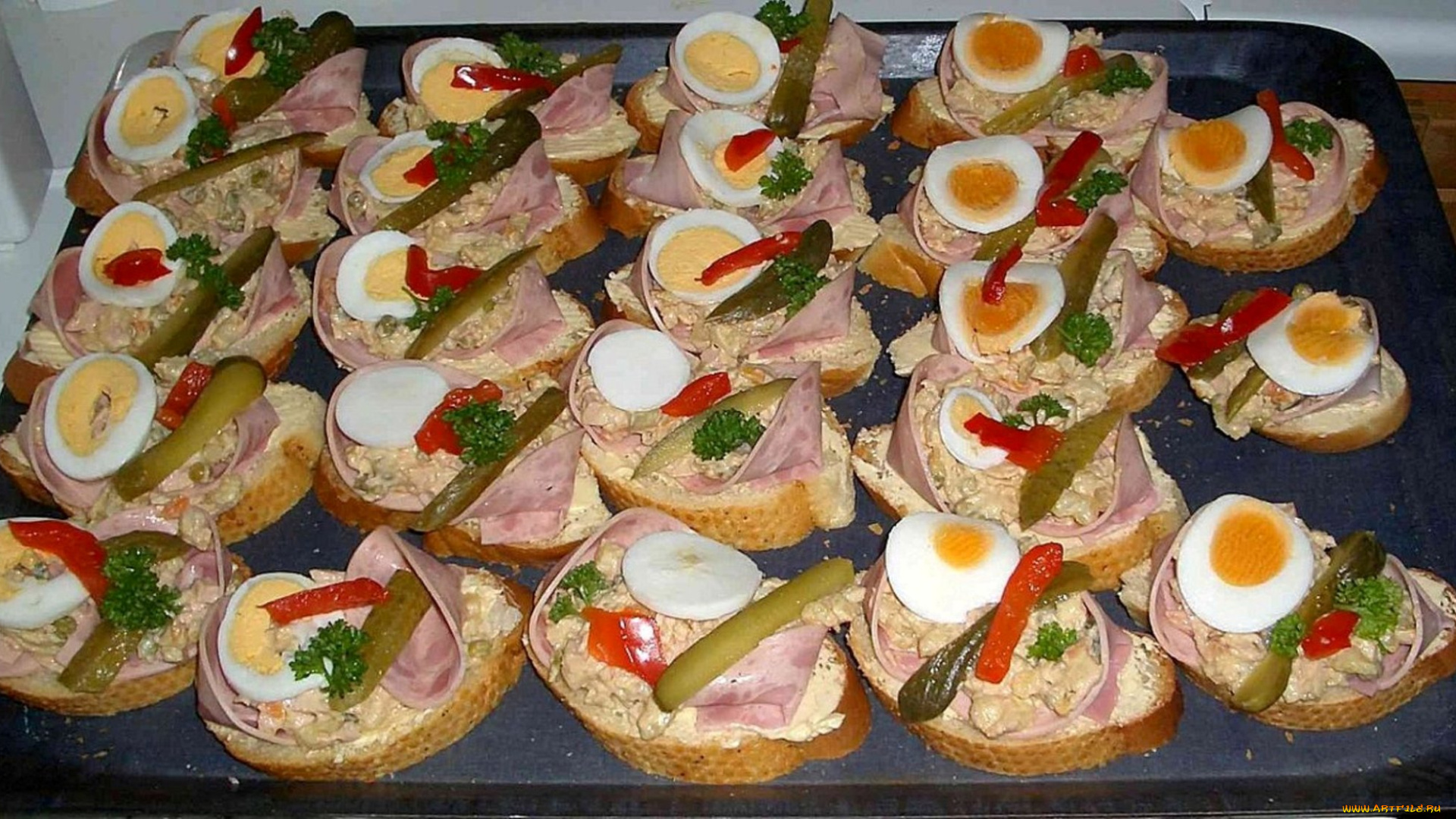 еда, бутерброды, , гамбургеры, , канапе, огурец, яйца, хлеб, колбаса