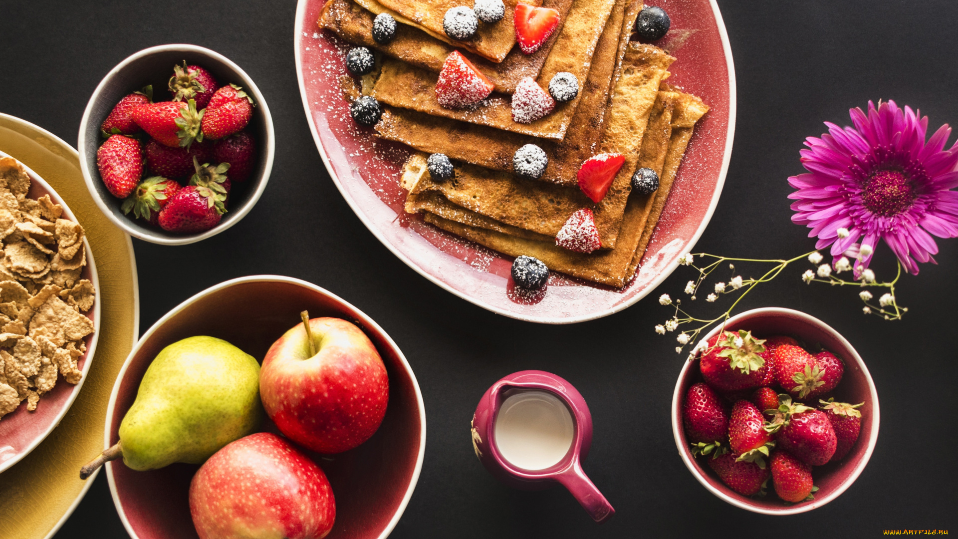 еда, разное, блины, фрукты, клубника, завтрак, ягоды, груши, яблоки