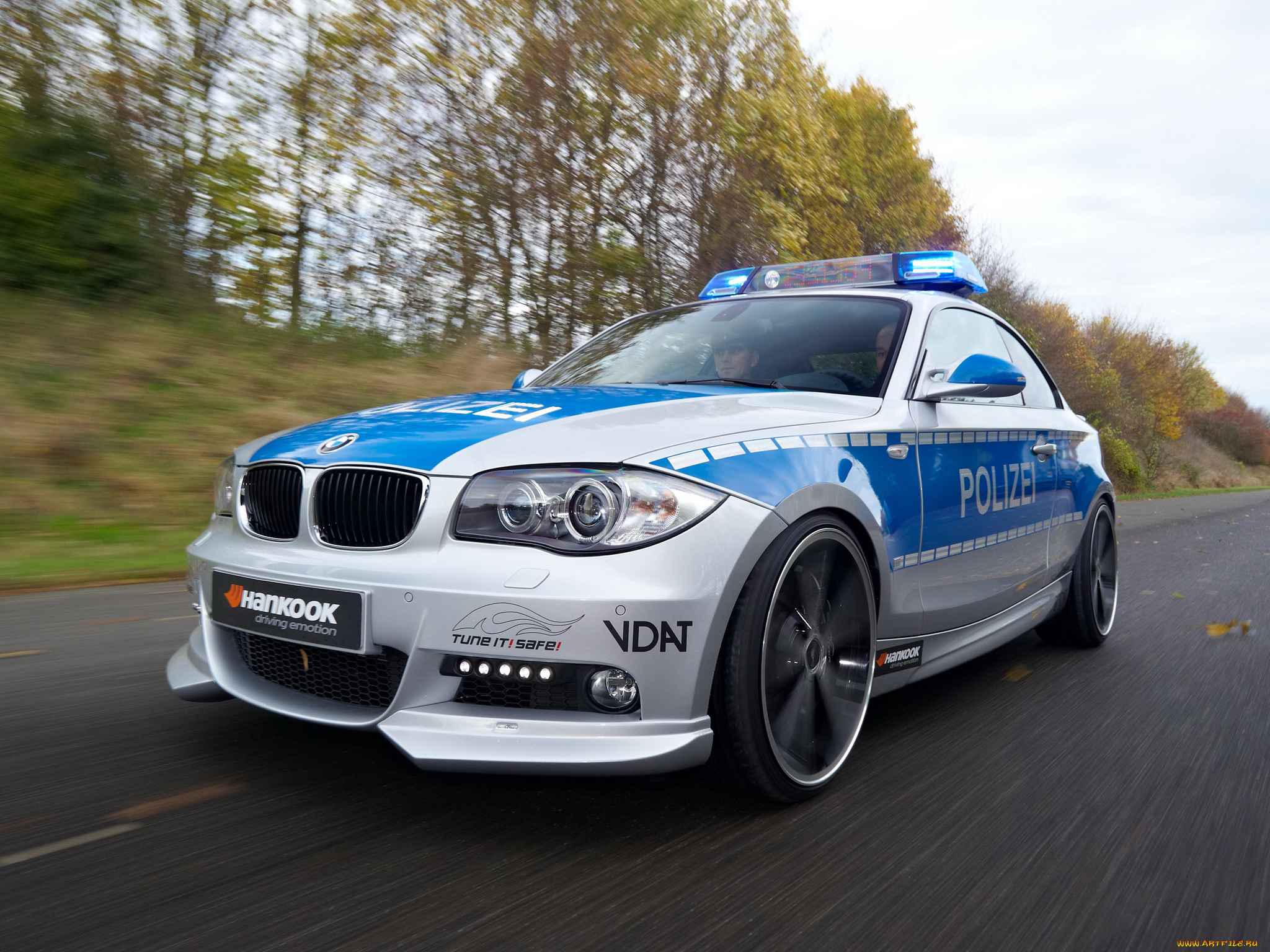 автомобили, полиция
