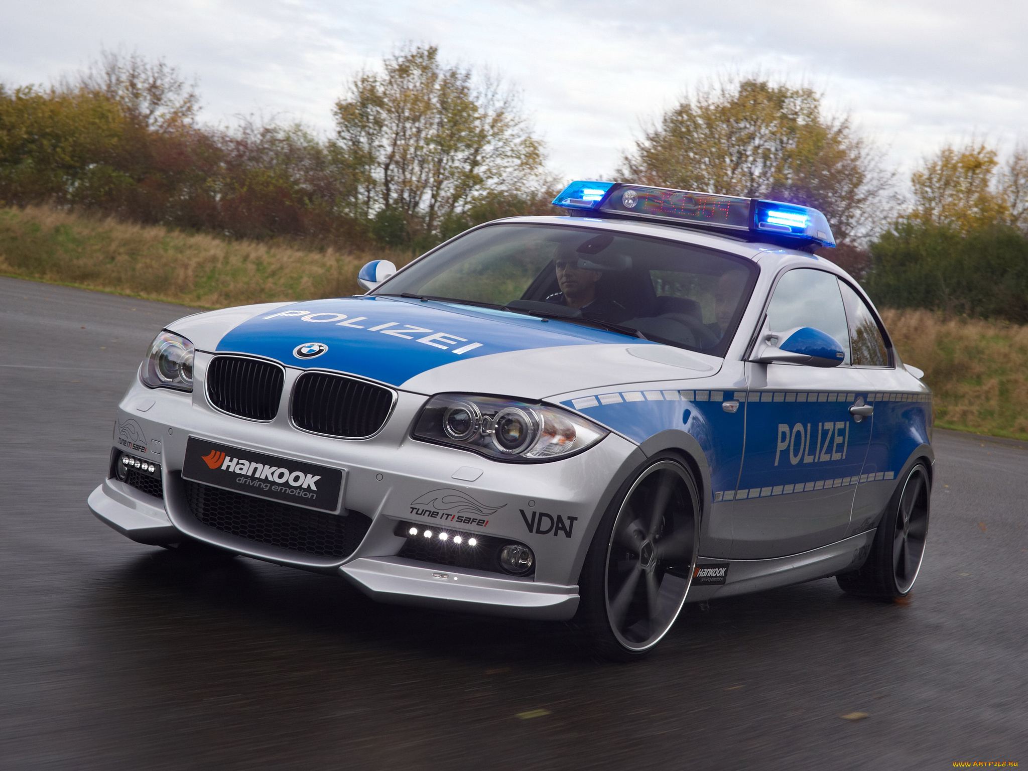 автомобили, полиция