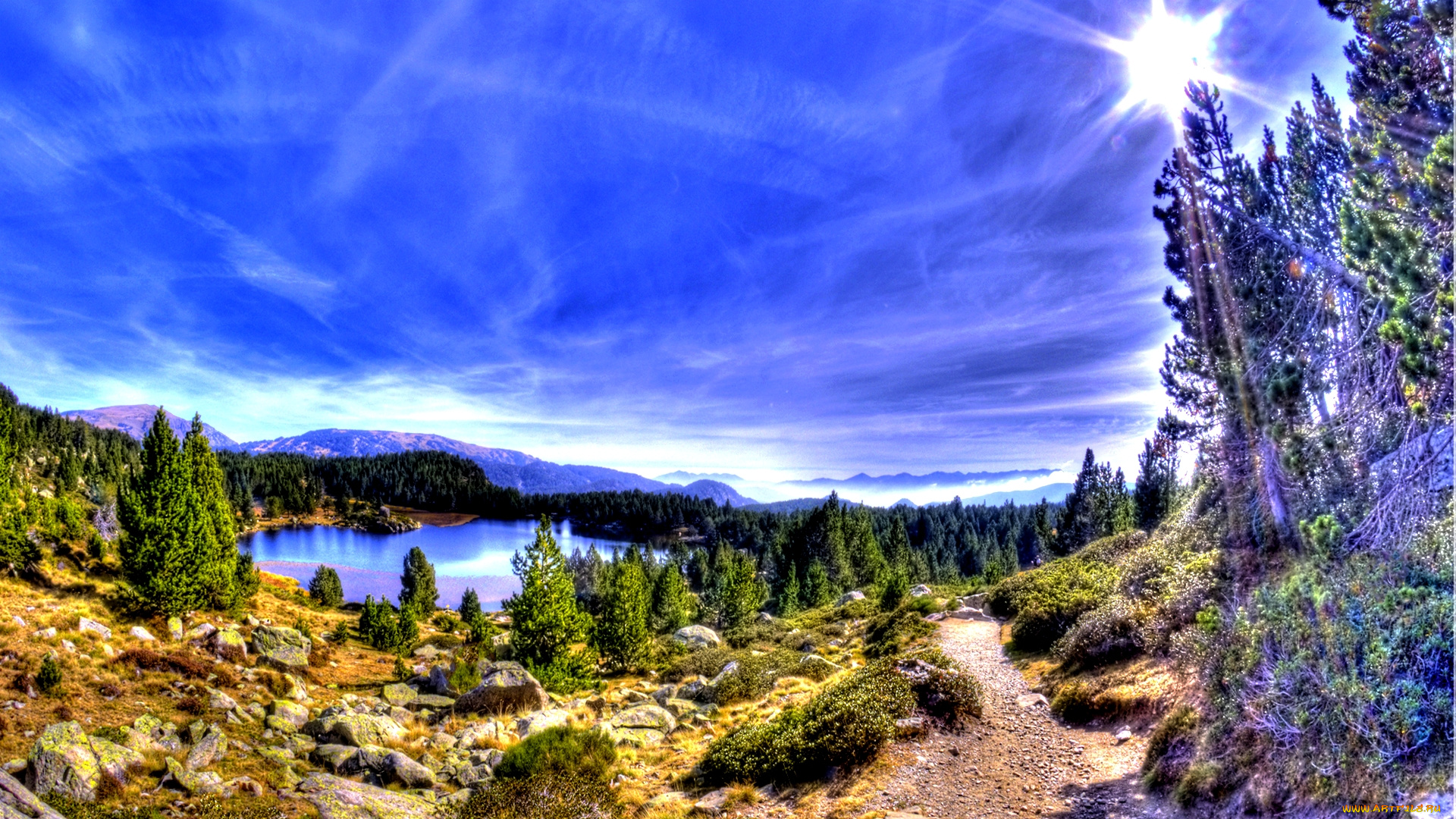 природа, пейзажи, озеро, лес, горы, свет, камни, тропинка
