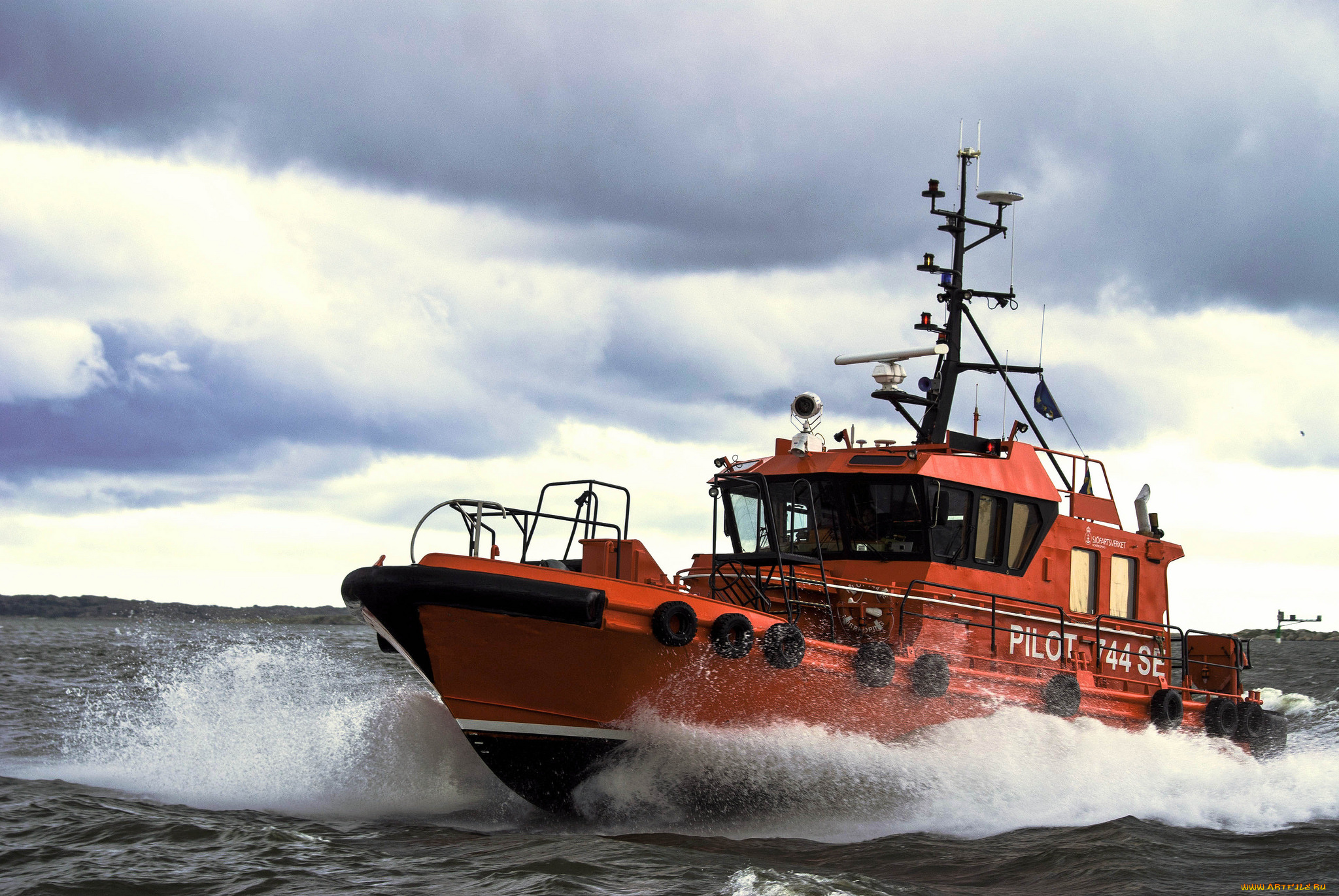 корабли, катера, лоцман