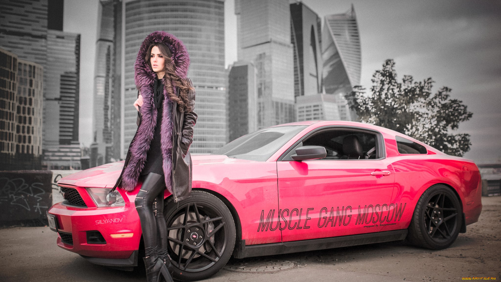 автомобили, -авто, с, девушками, шатенка, пальто, мех, каблуки, штаны, машина, розовая, дома, город