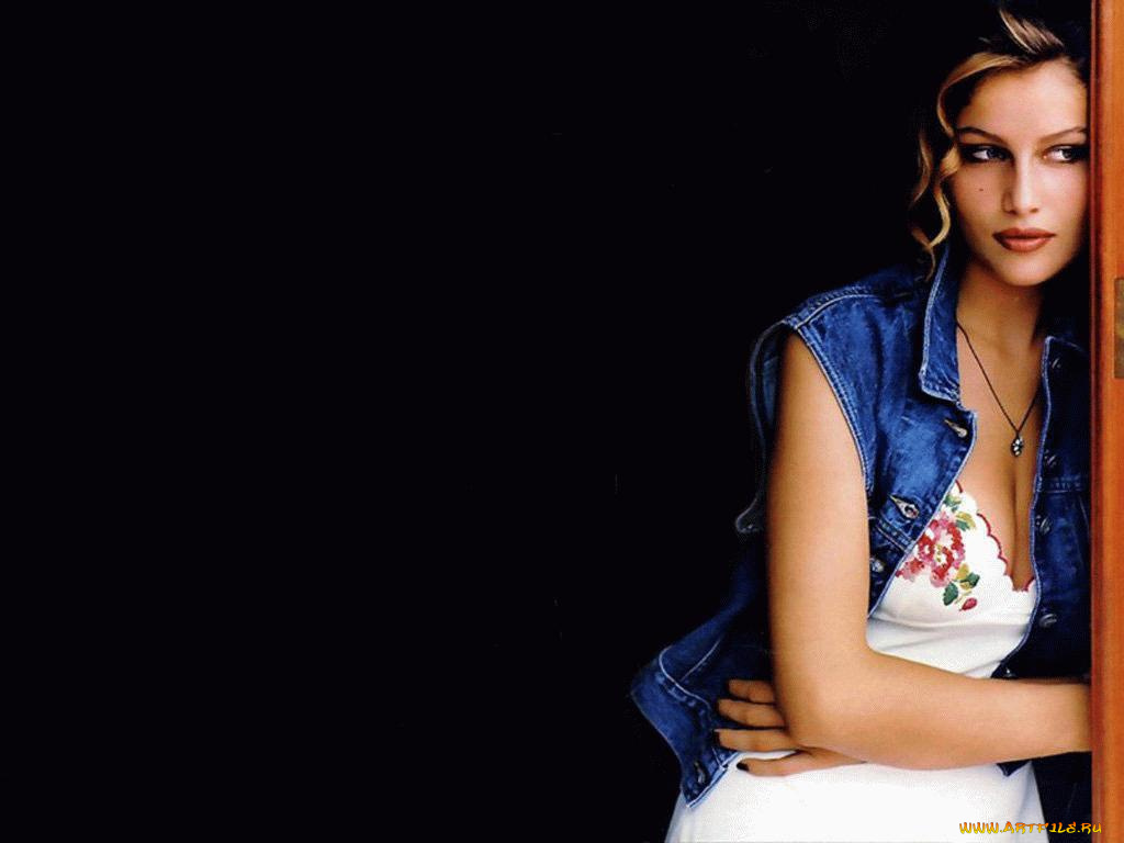 Leatitia, Casta, девушки