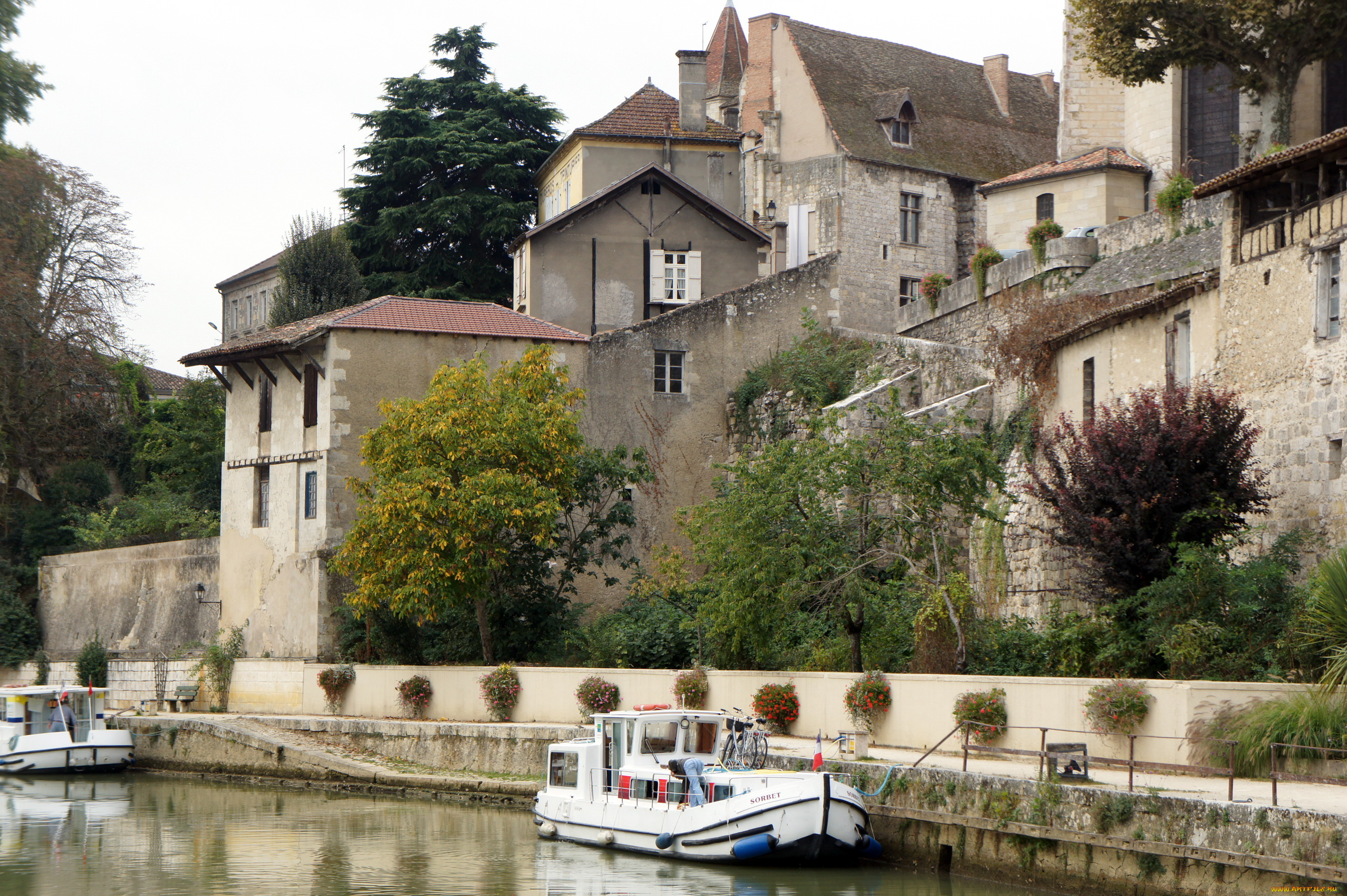 корабли, моторные, лодки, цветы, здания, река