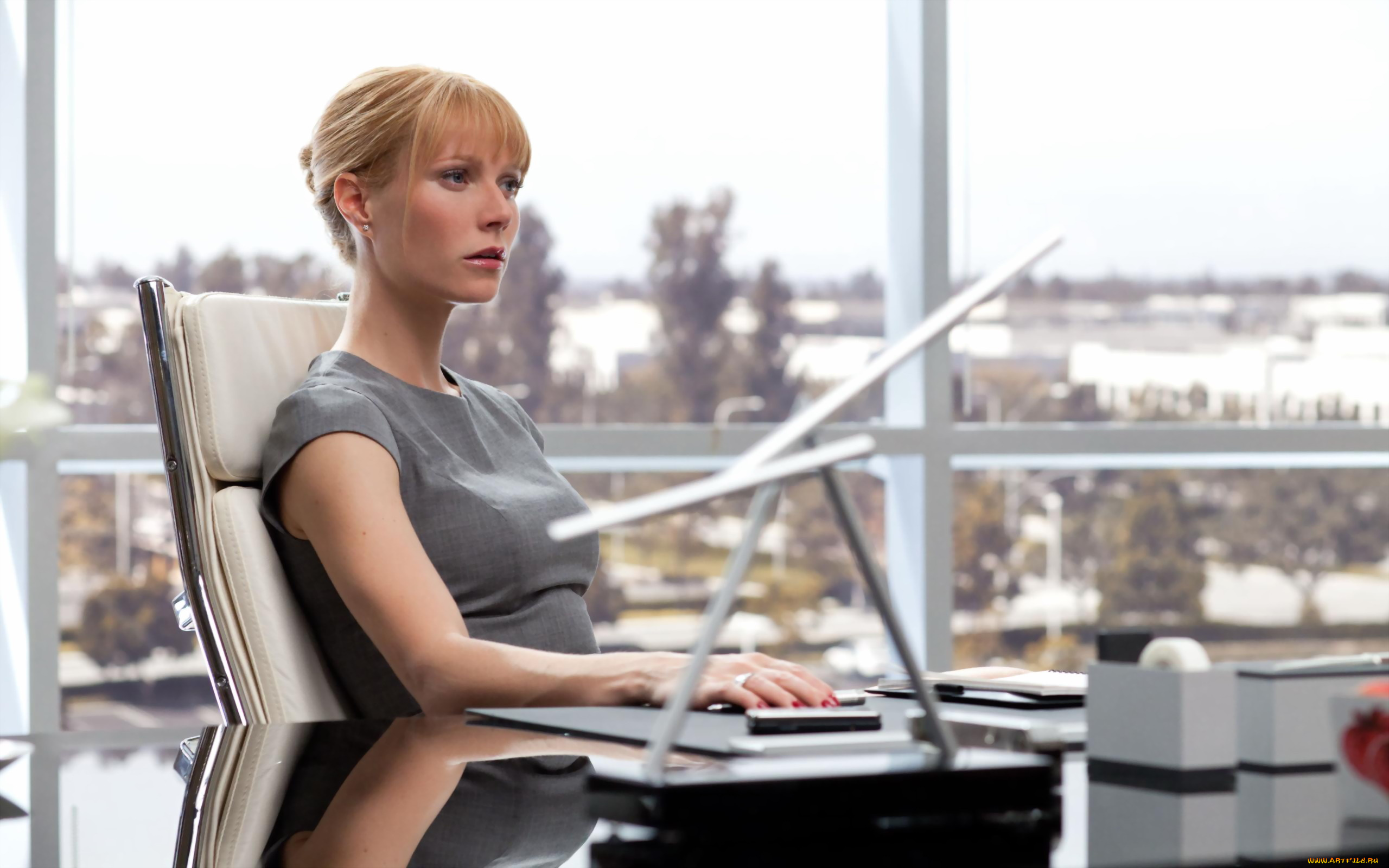 Gwyneth, Paltrow, девушки, актриса, окно, стол, кресло