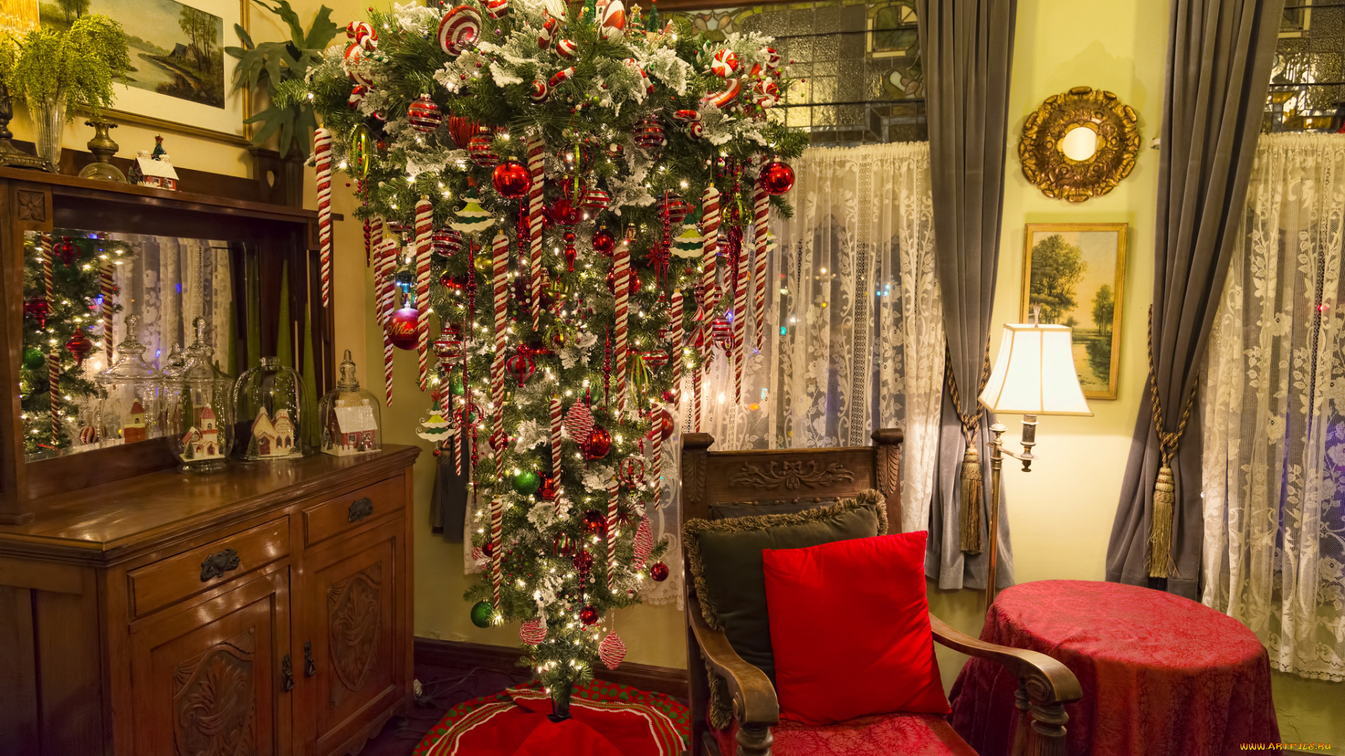 праздничные, Ёлки, вверх, тормашками, комната, ёлка