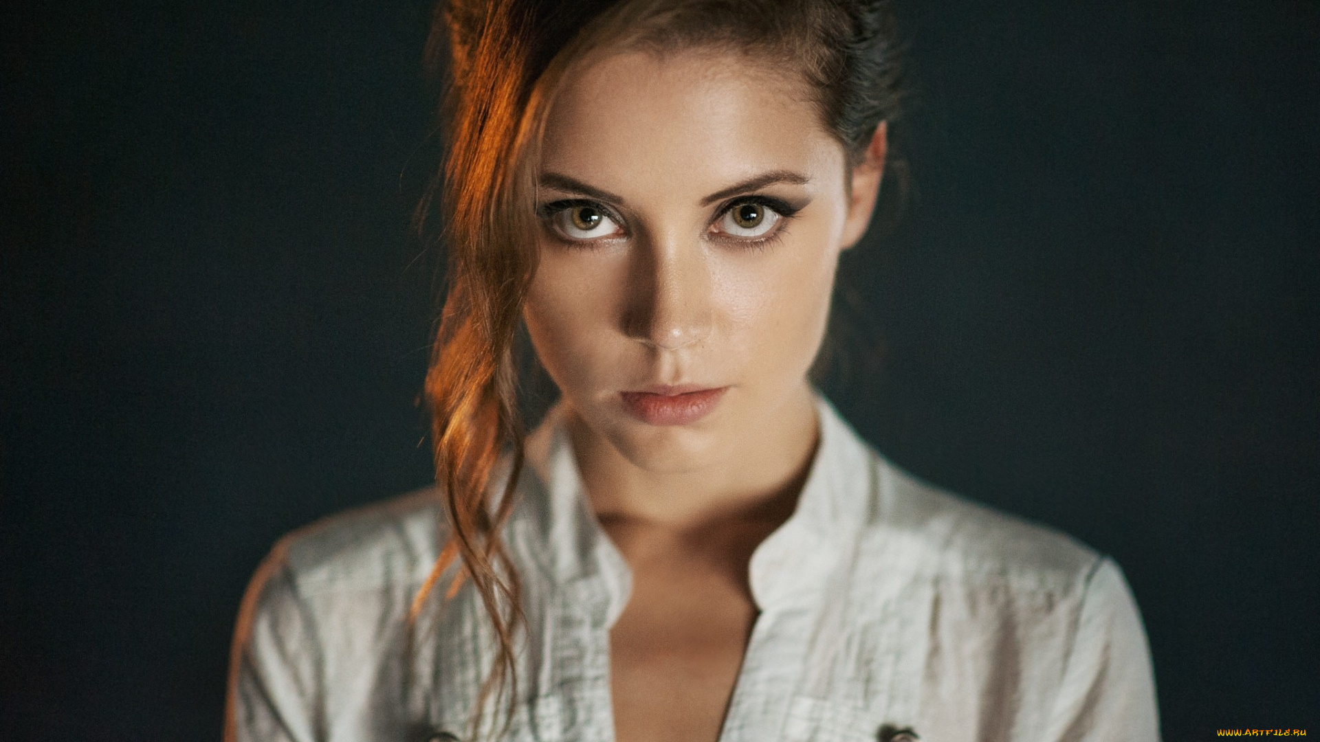 ksenia, kokoreva, девушки, ксения, кокорева, модель, девушка, ksenia, kokoreva, лицо, портрет, максим, максимов, белая, рубашка, взгляд, на, зрителя, простой, фон