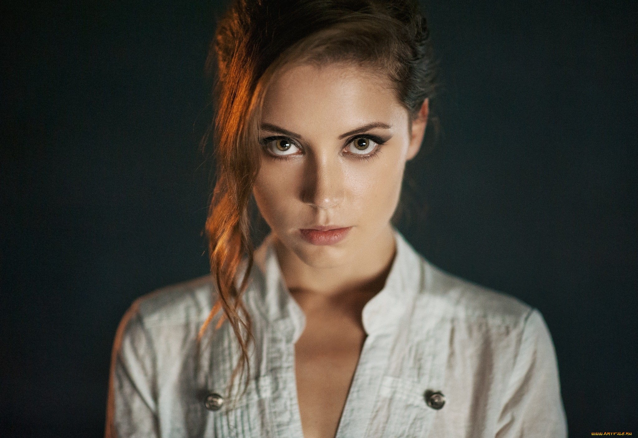 ksenia, kokoreva, девушки, ксения, кокорева, модель, девушка, ksenia, kokoreva, лицо, портрет, максим, максимов, белая, рубашка, взгляд, на, зрителя, простой, фон