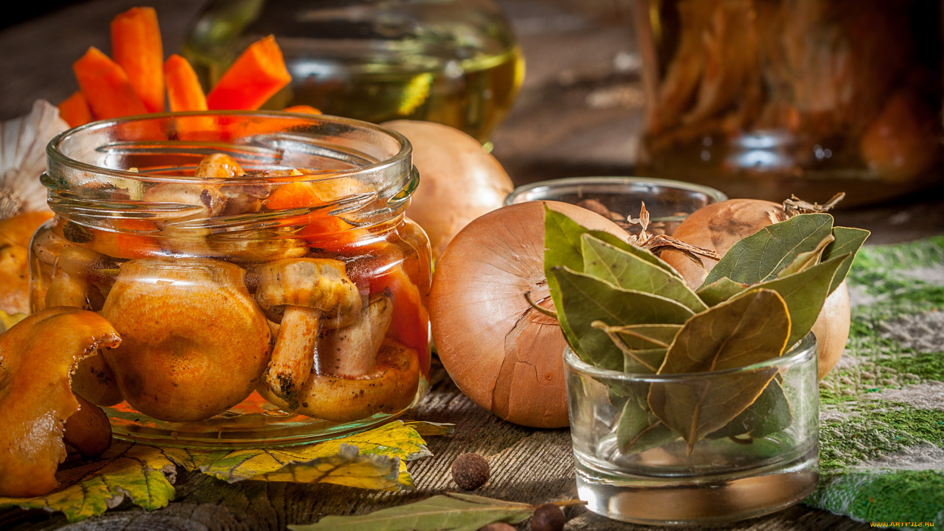 еда, грибы, , грибные, блюда, лук, маринованные, лавровый, лист