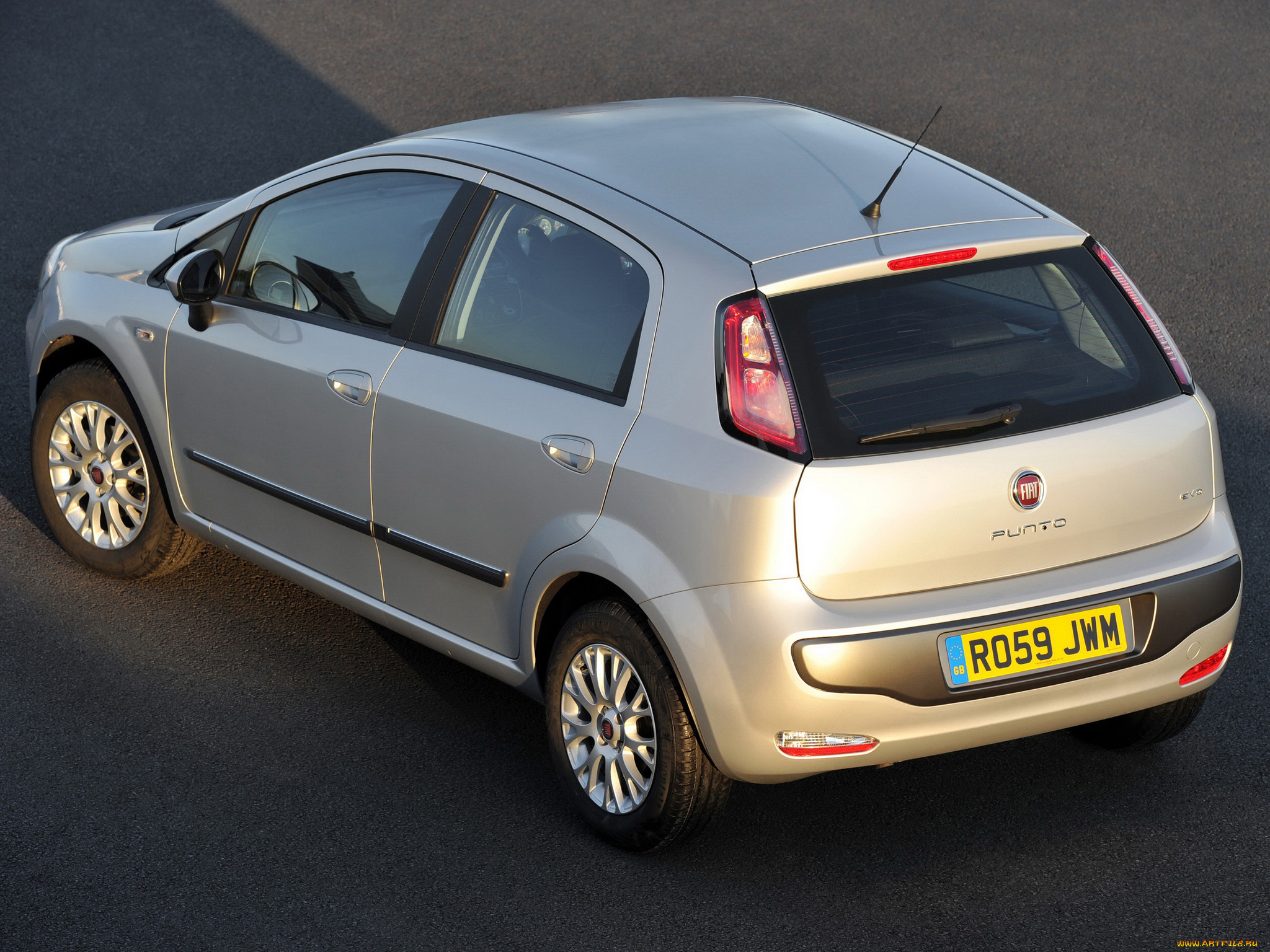 автомобили, fiat