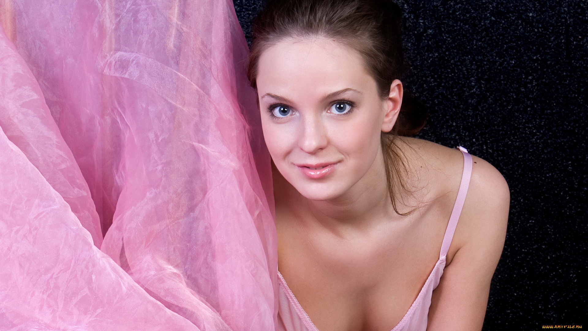 ilze, a, девушки, -unsort, , брюнетки, , шатенки, стул, лицо, глаза, грудь