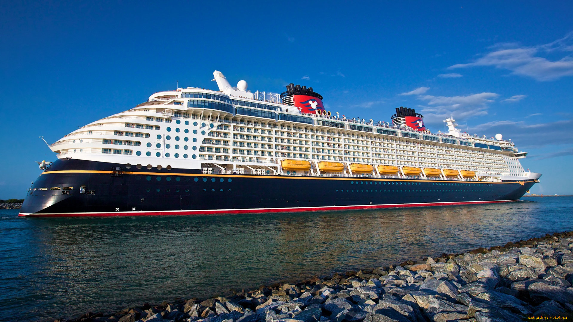 корабли, лайнеры