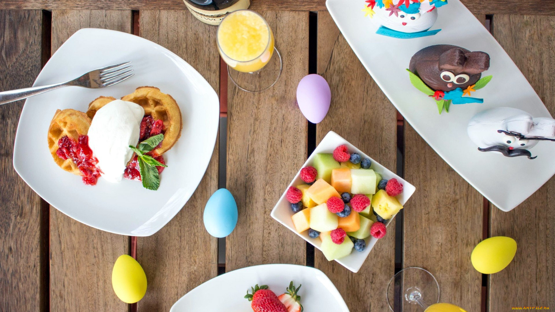 еда, разное, оладьи, салат, фруктовый, сок, печенье