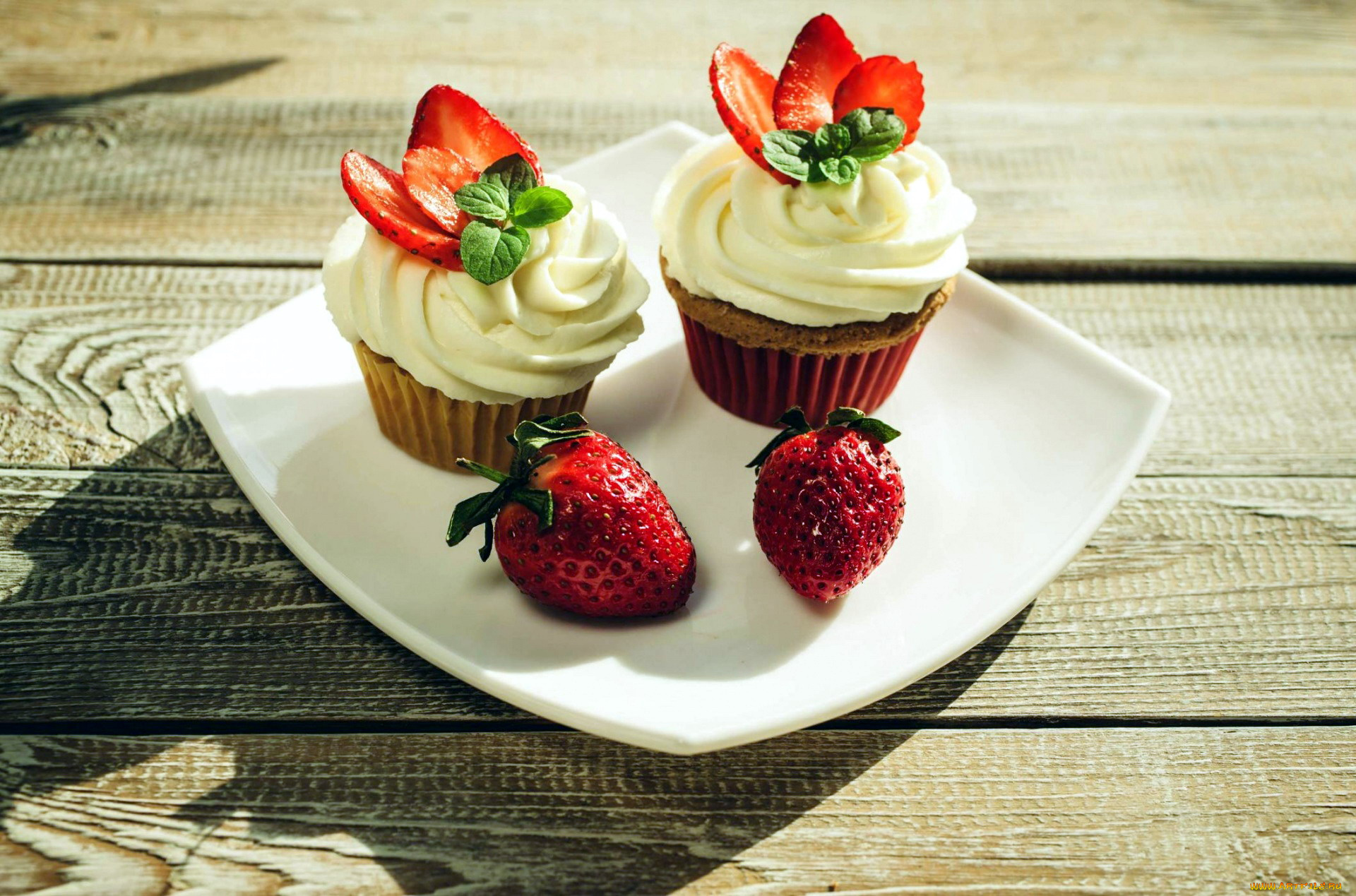 еда, пирожные, , кексы, , печенье, капкейки, кексы, клубника