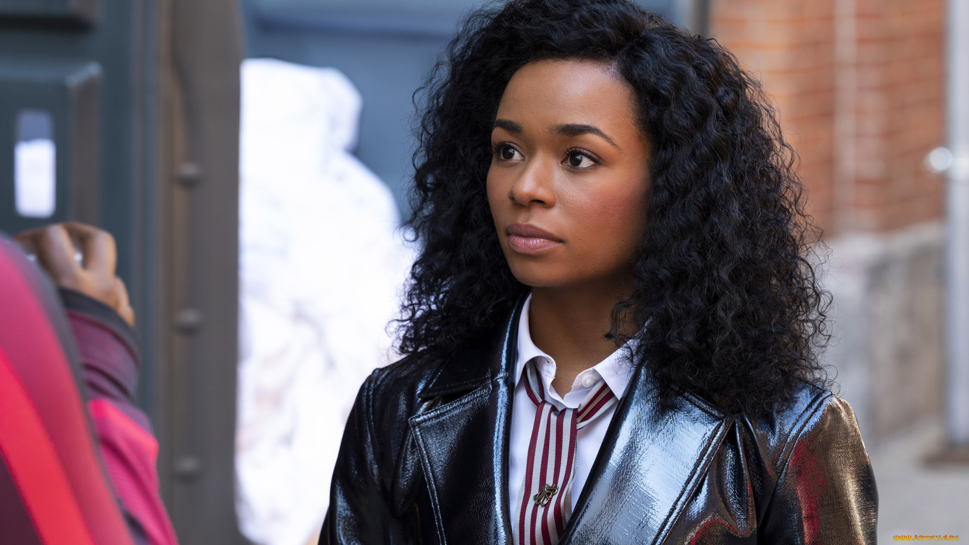 inventing, anna, , мини-сериал, 2022, кино, фильмы, сериал, изобретая, анну, драма, alexis, floyd, neffatari, davis, алексис, флойд, netflix