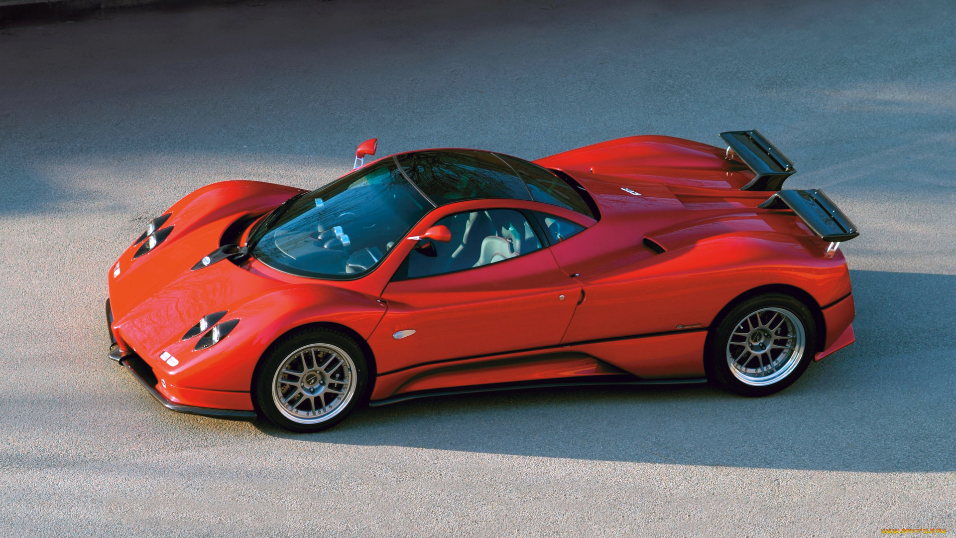 автомобили, pagani