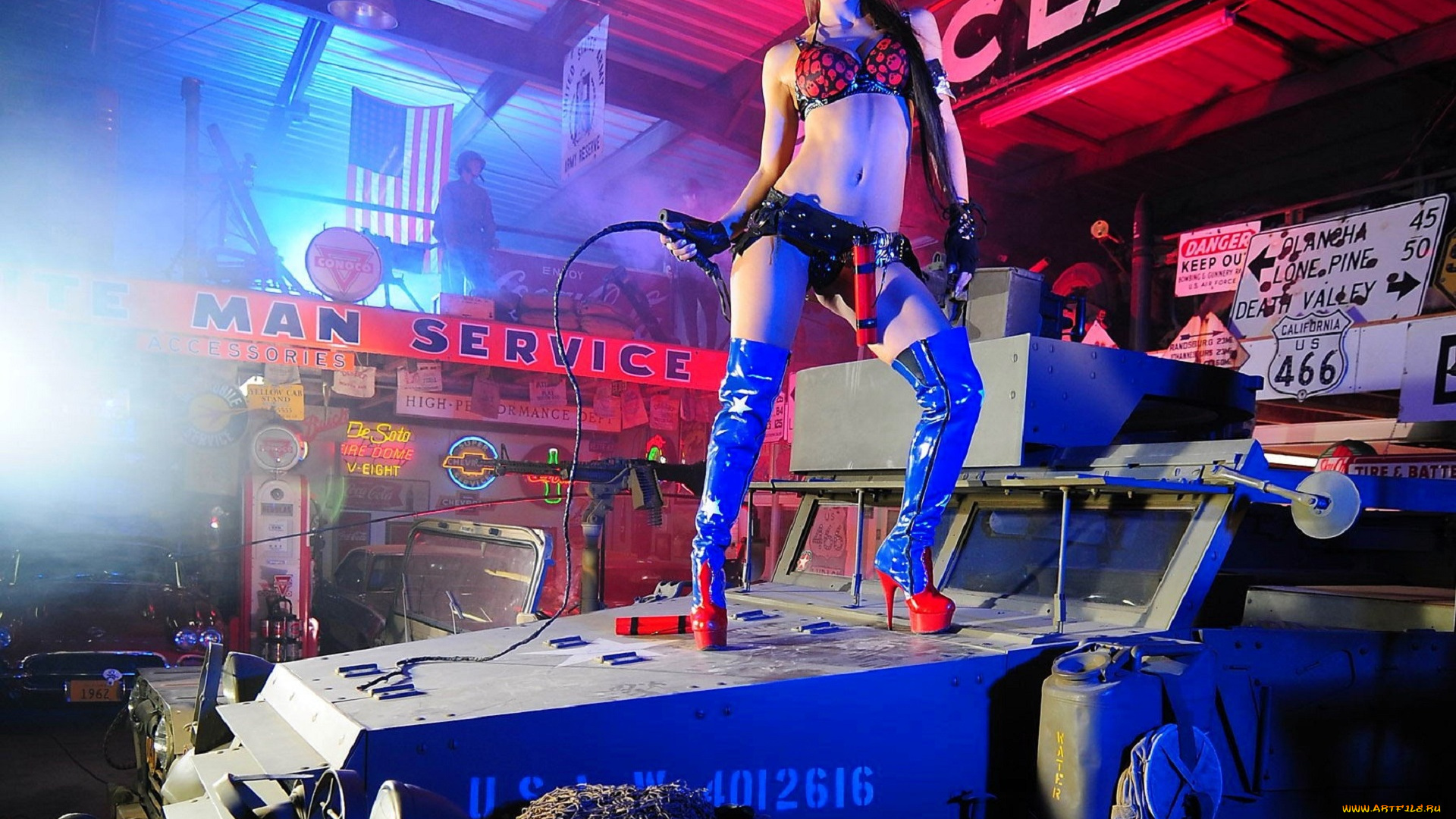 девушки, melisa, mendiny, , kristina, uhrinova, брюнетка, белье, сапоги, кнут, броневик