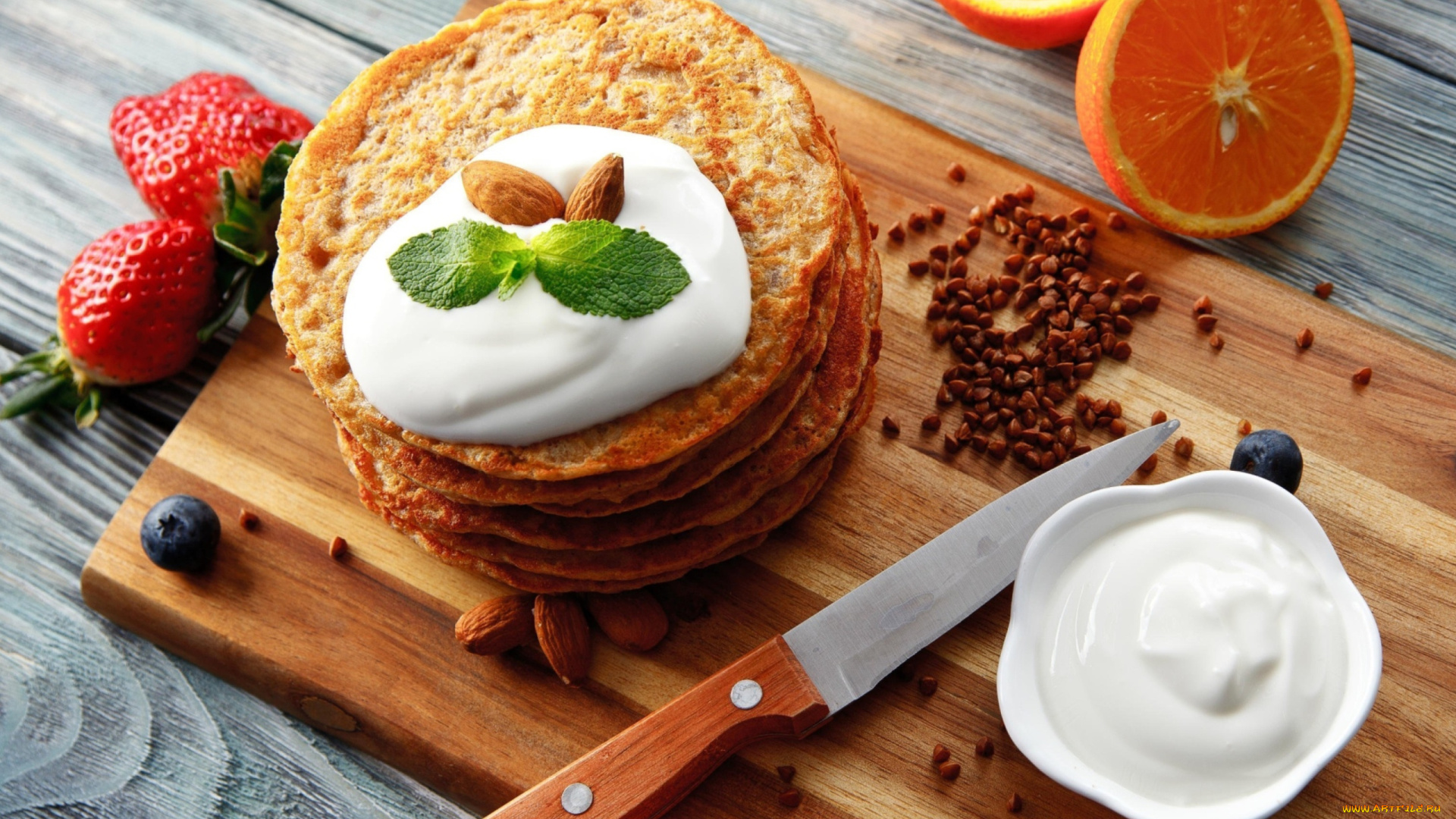 еда, блины, , оладьи, сметана, гречневые, клубника, апельсин, орехи, миндаль