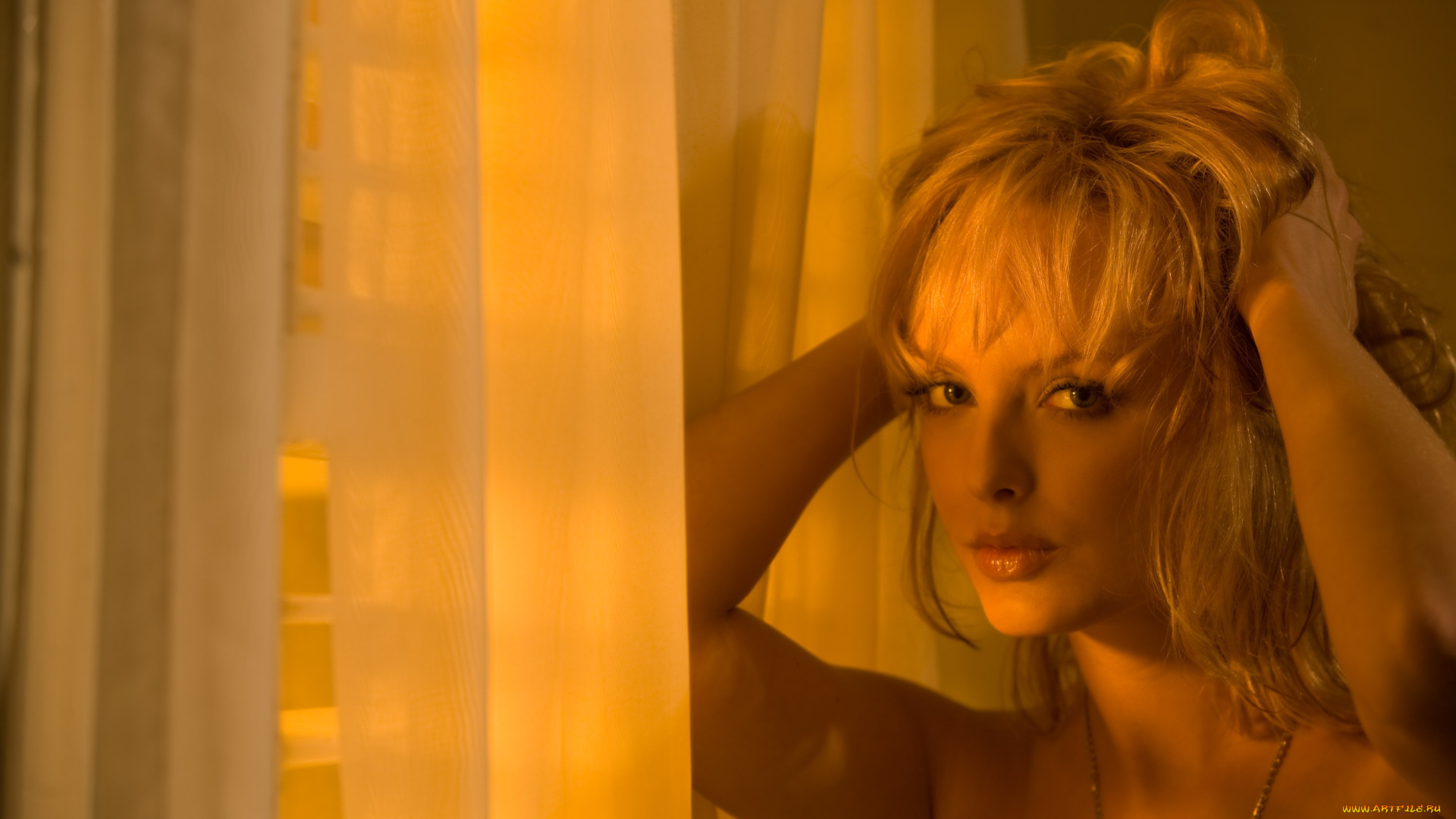 Aurora, Vaillantcourt, девушки