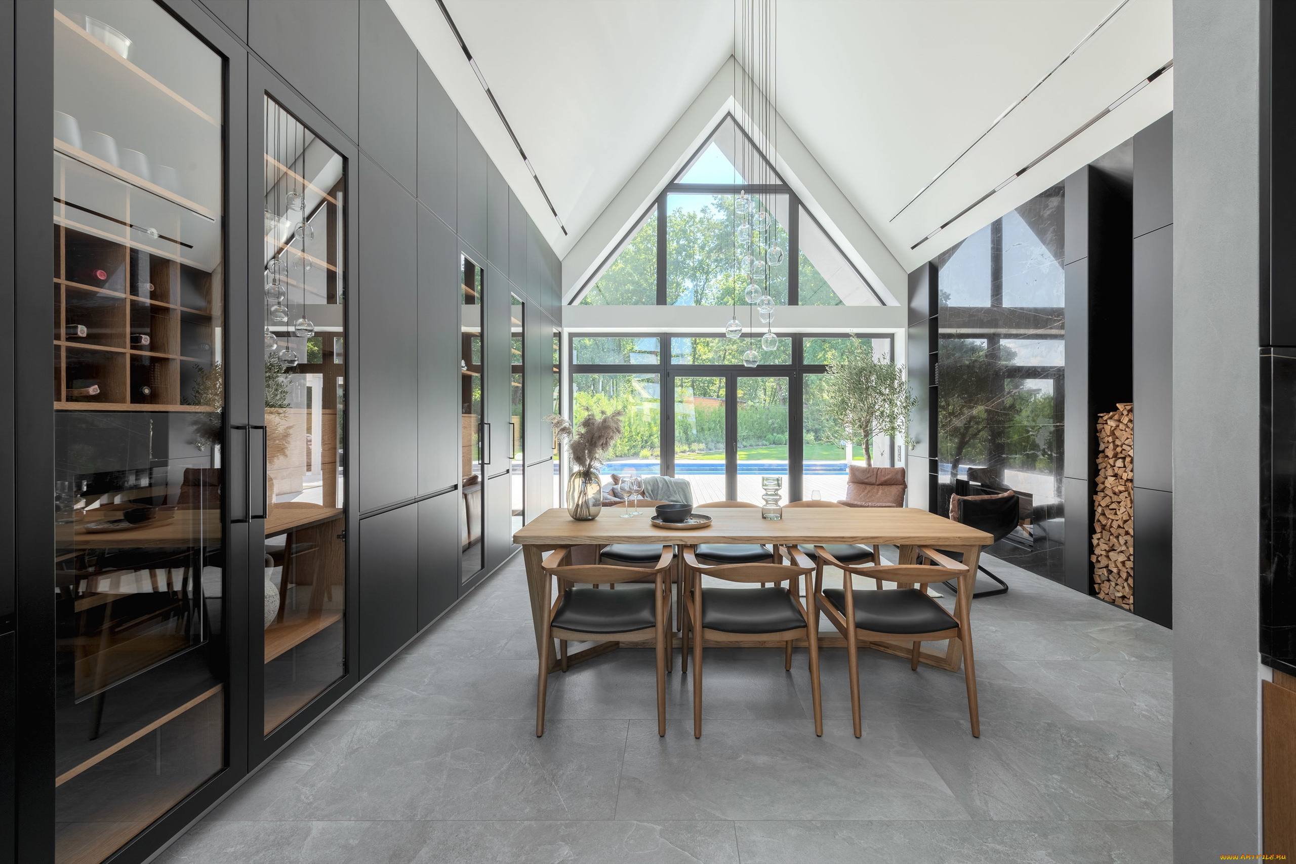 интерьер, столовая, окно, двери, стол, стулья, дрова