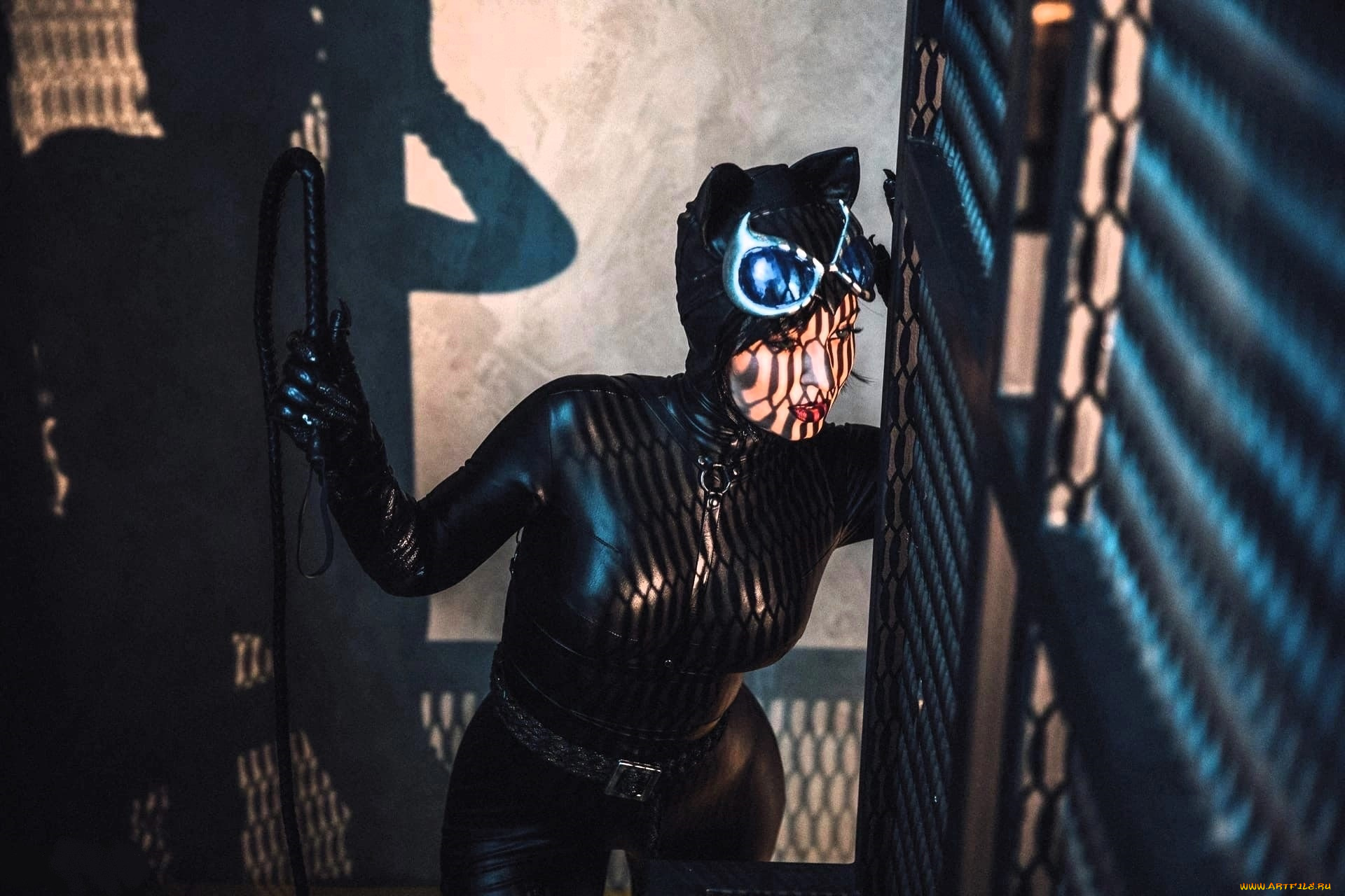 девушки, анна, шаховская, образ, косплей, наряд, костюм, решетка, тень, кнут