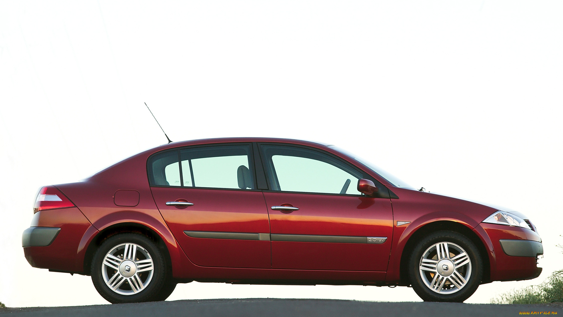 автомобили, renault