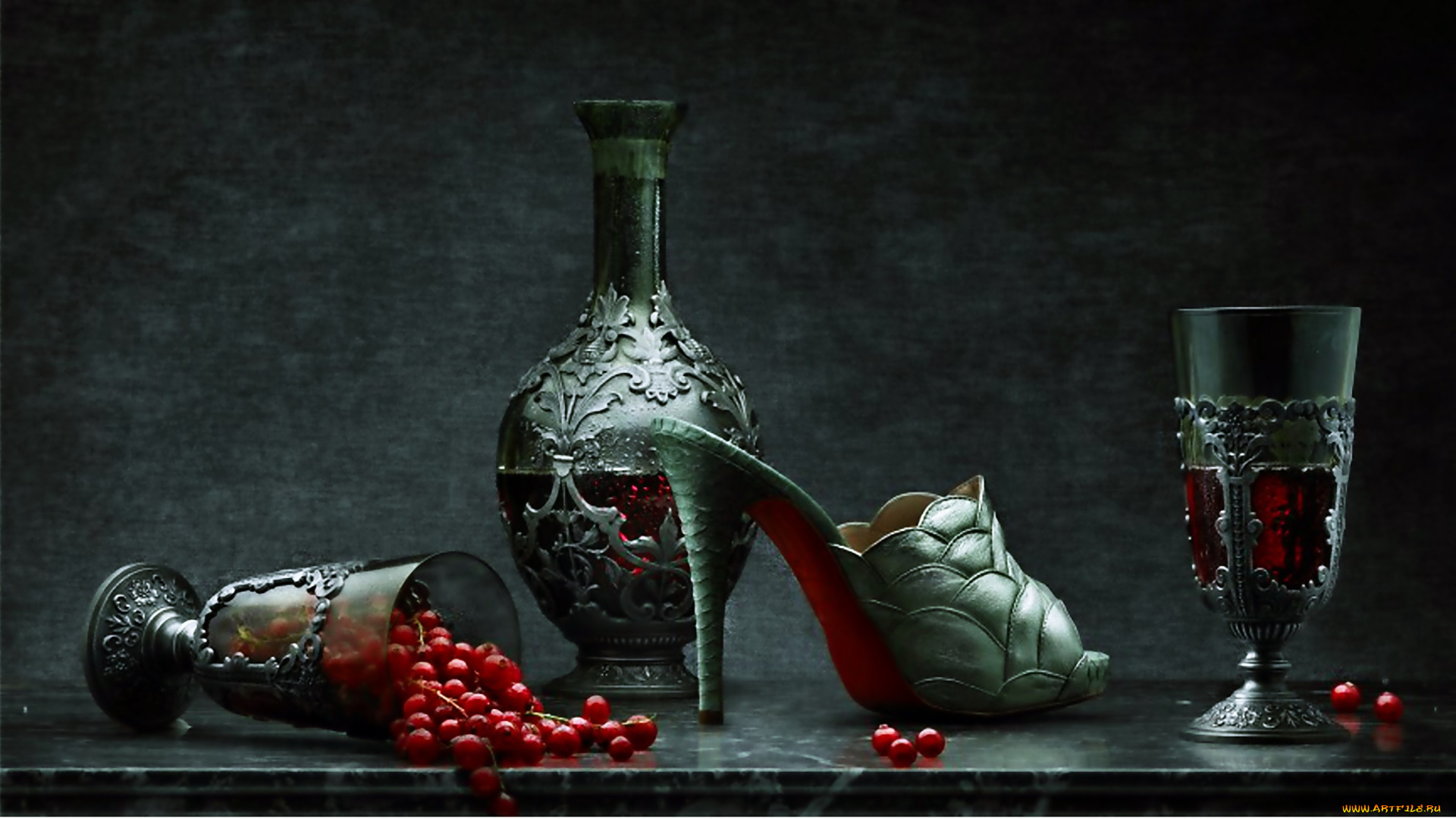 еда, натюрморт, стакан, графин, темный, фон