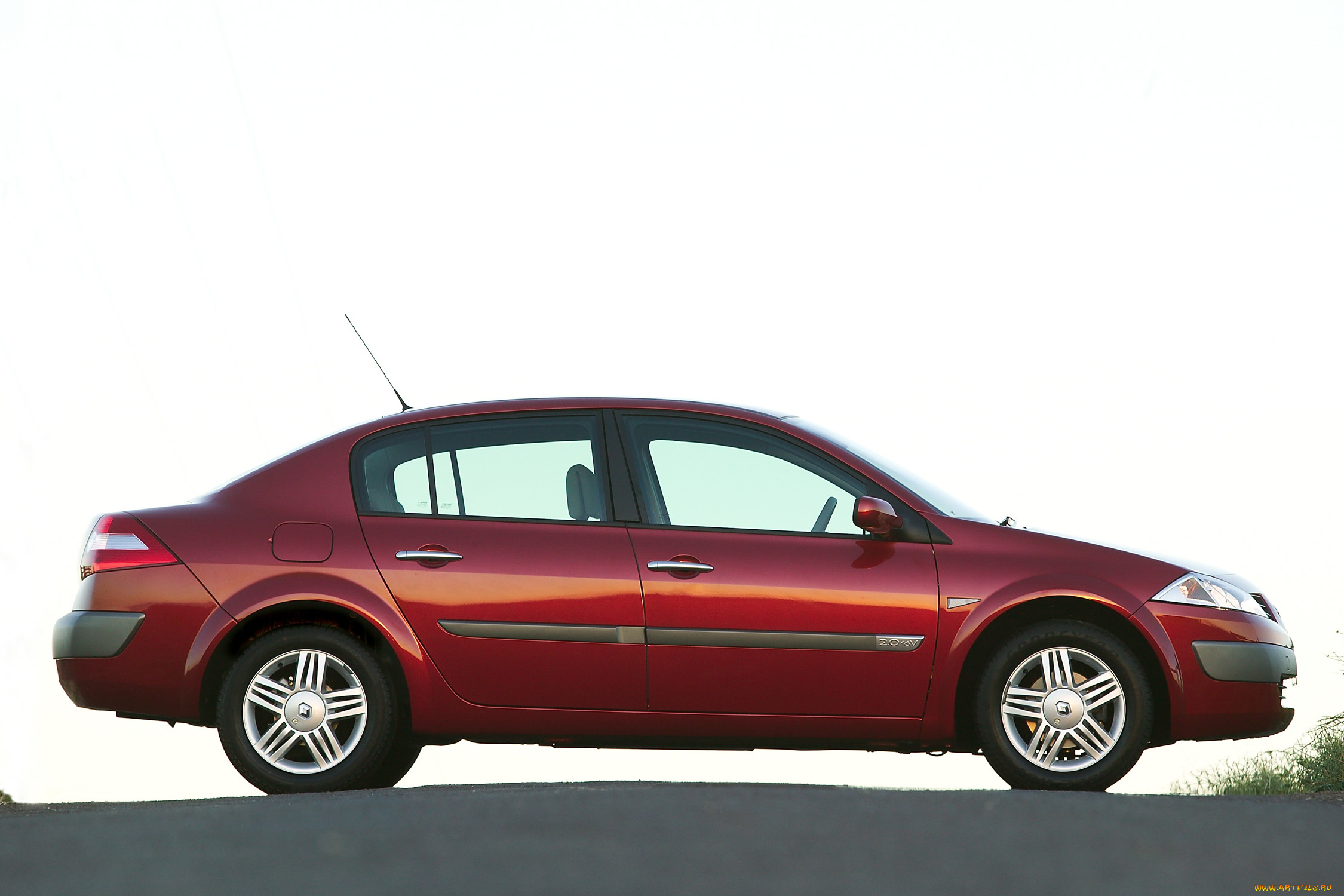 автомобили, renault