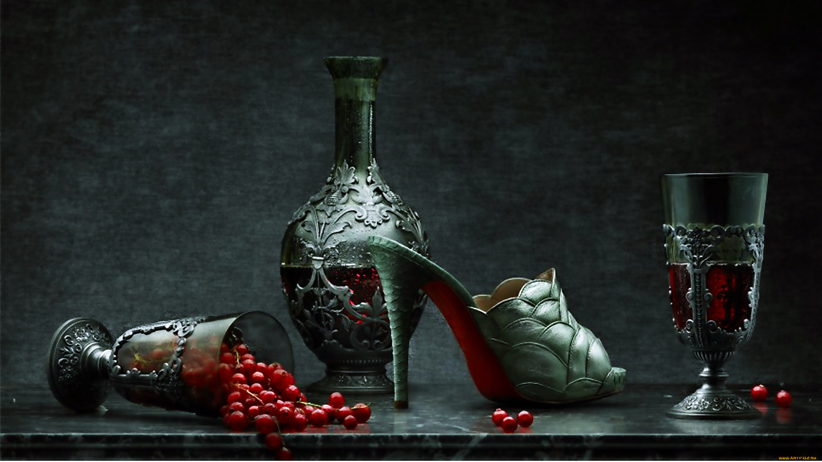 еда, натюрморт, стакан, графин, темный, фон