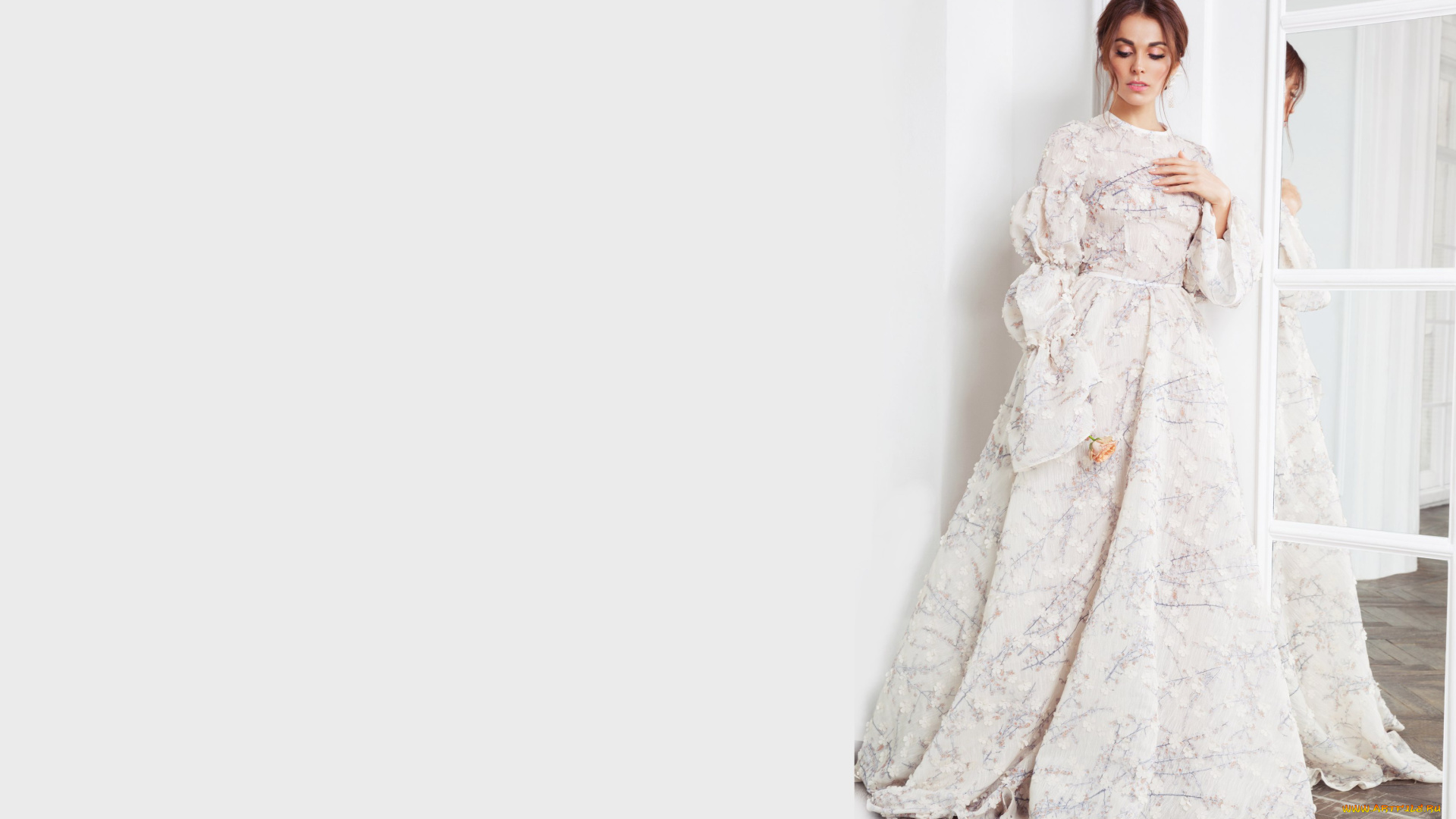 музыка, сати, казанова, певица, шатенка, платье, зеркало