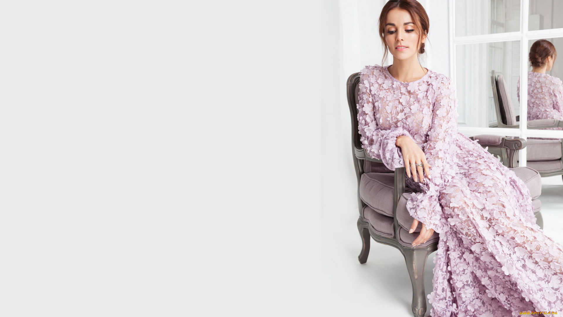 музыка, сати, казанова, певица, шатенка, платье, зеркало, кресло