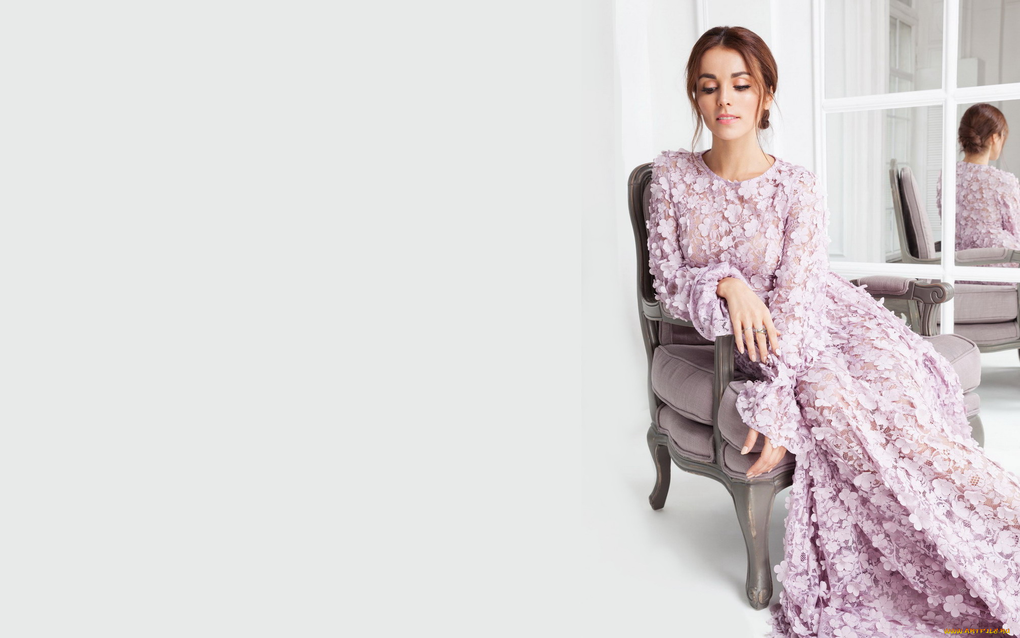 музыка, сати, казанова, певица, шатенка, платье, зеркало, кресло