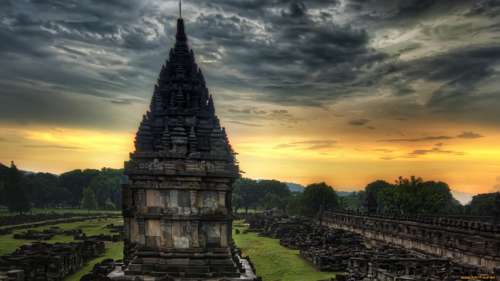 the, ruins, of, prambanan, in, yogyakarta, города, исторические, архитектурные, памятники