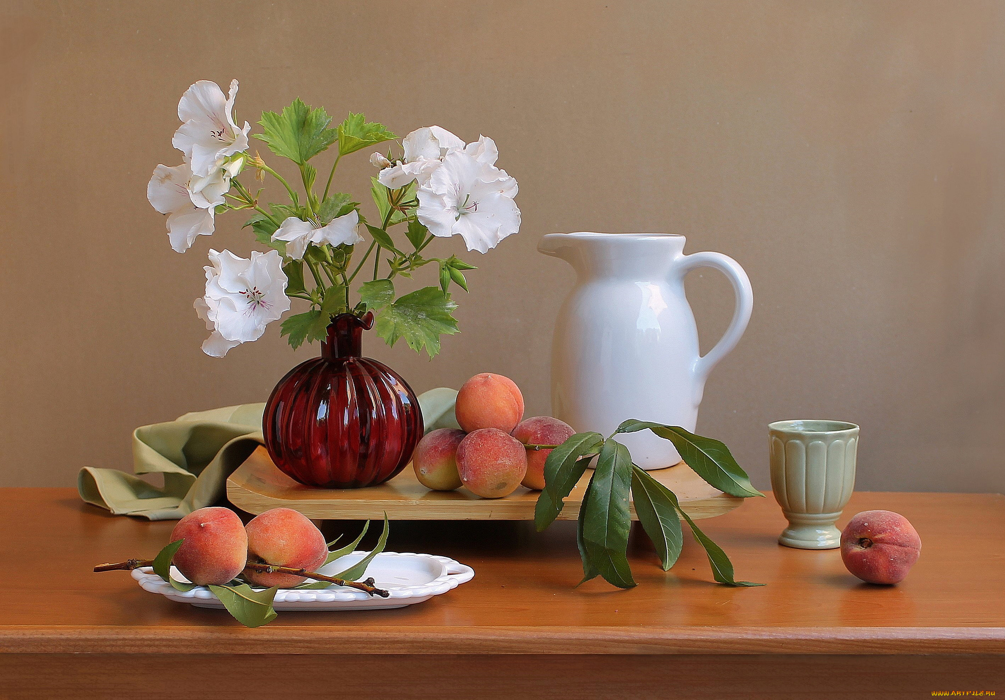 еда, персики, сливы, абрикосы, натюрморт, кувшин, цветы
