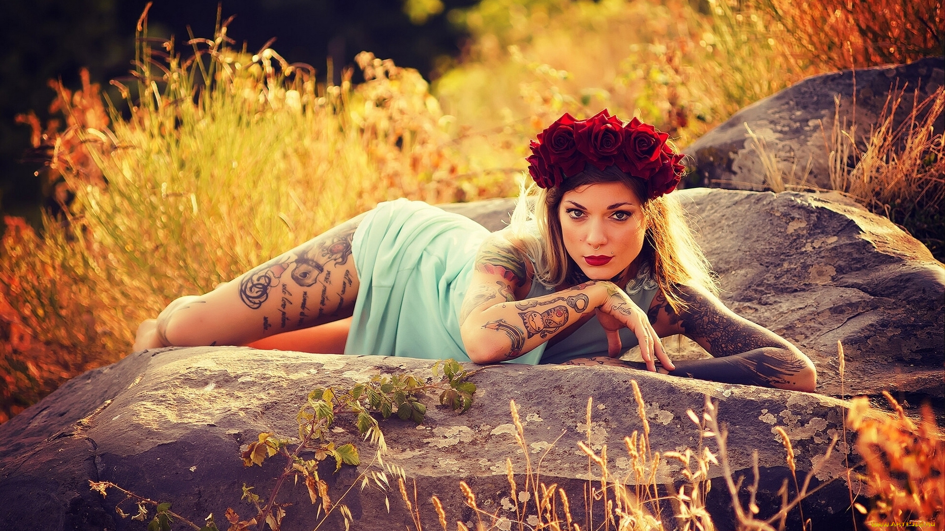 девушки, refen, doe, розы, refen, doe, венок, модель, цветы, взгляд, тату, пирсинг, камни