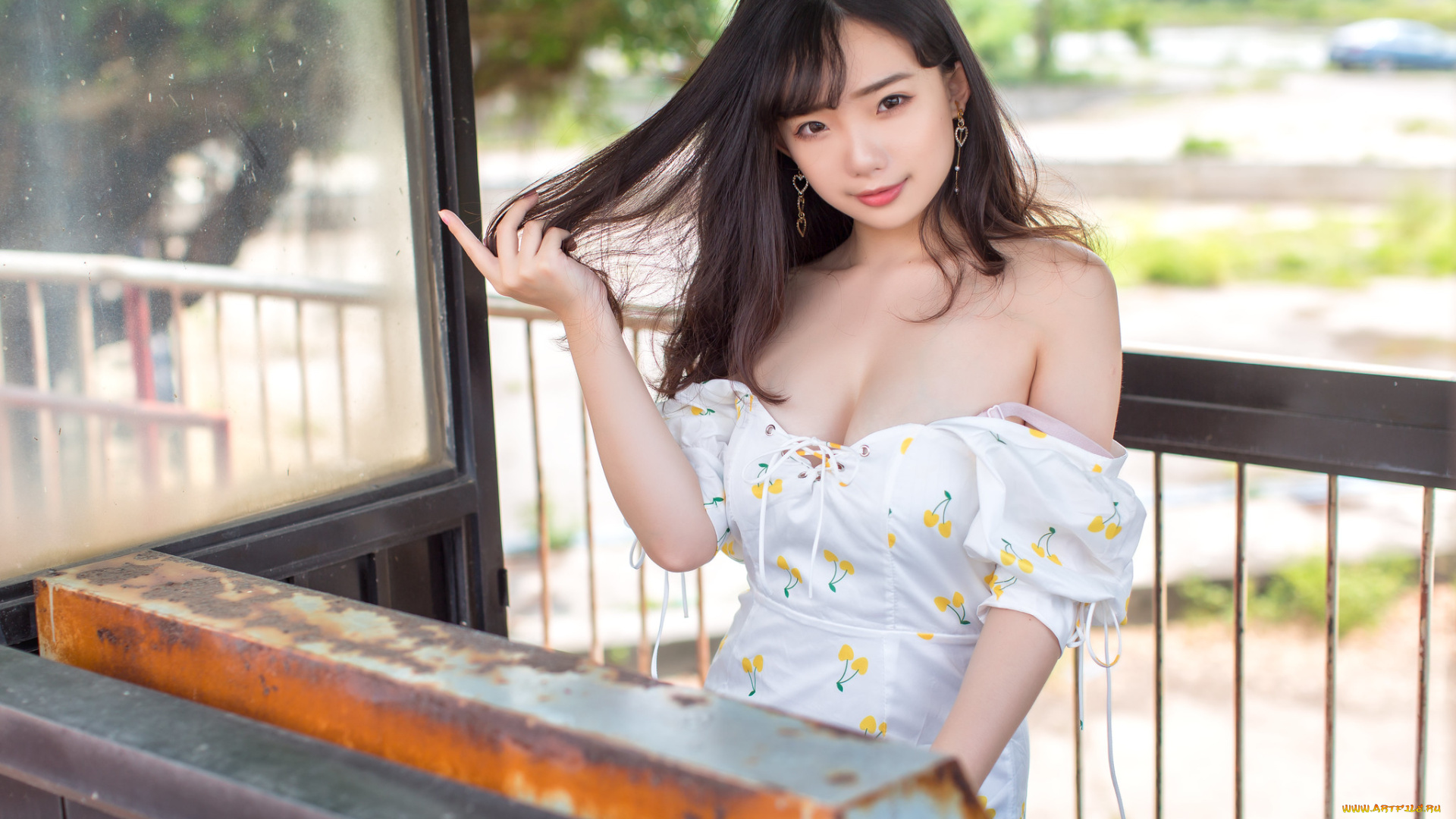 девушки, -unsort, , азиатки, голые, плечи, улыбка, смотрит, на, зрителя, белое, платье, глубина, поля, женщины, открытом, воздухе, длинные, волосы, брюнетка, ning, shioulin, модель