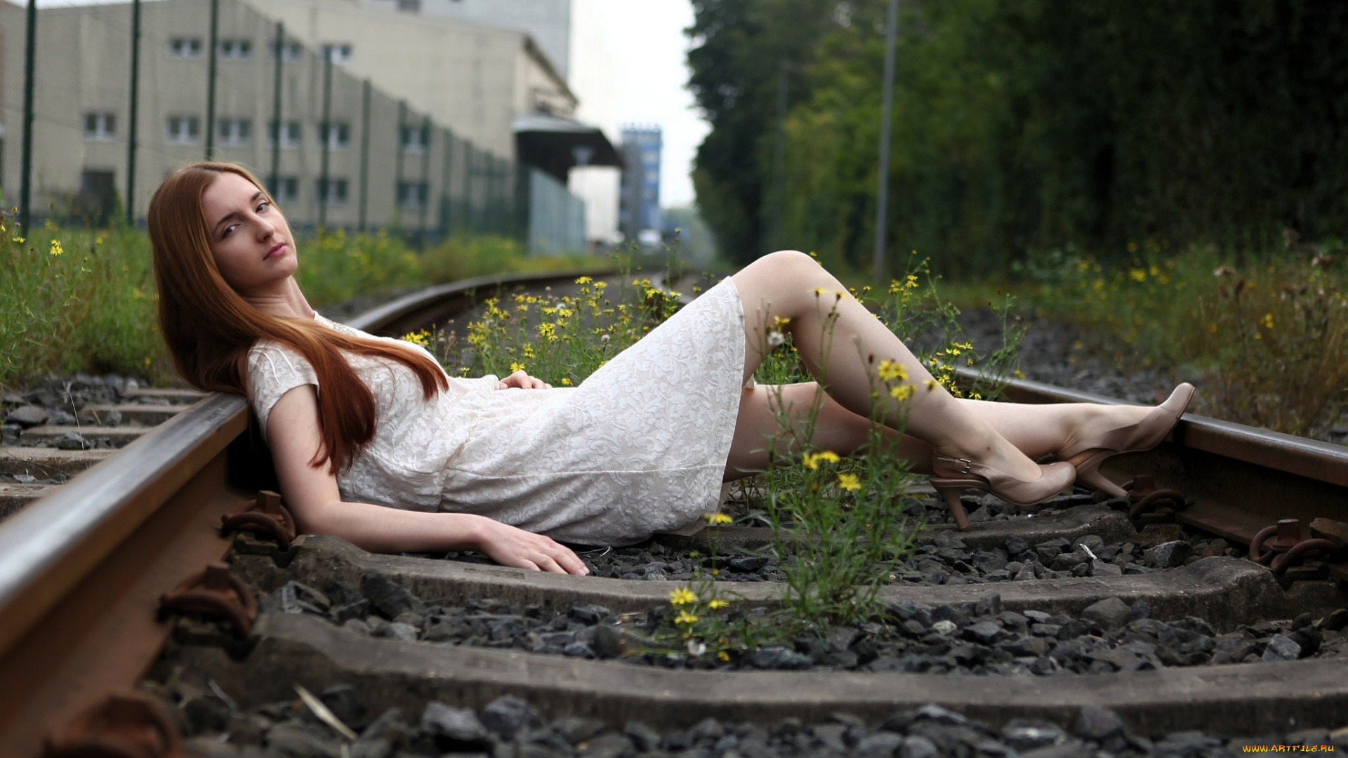 девушки, -, рыжеволосые, и, разноцветные, рыжая, платье, рельсы, железная, дорога, вокзал